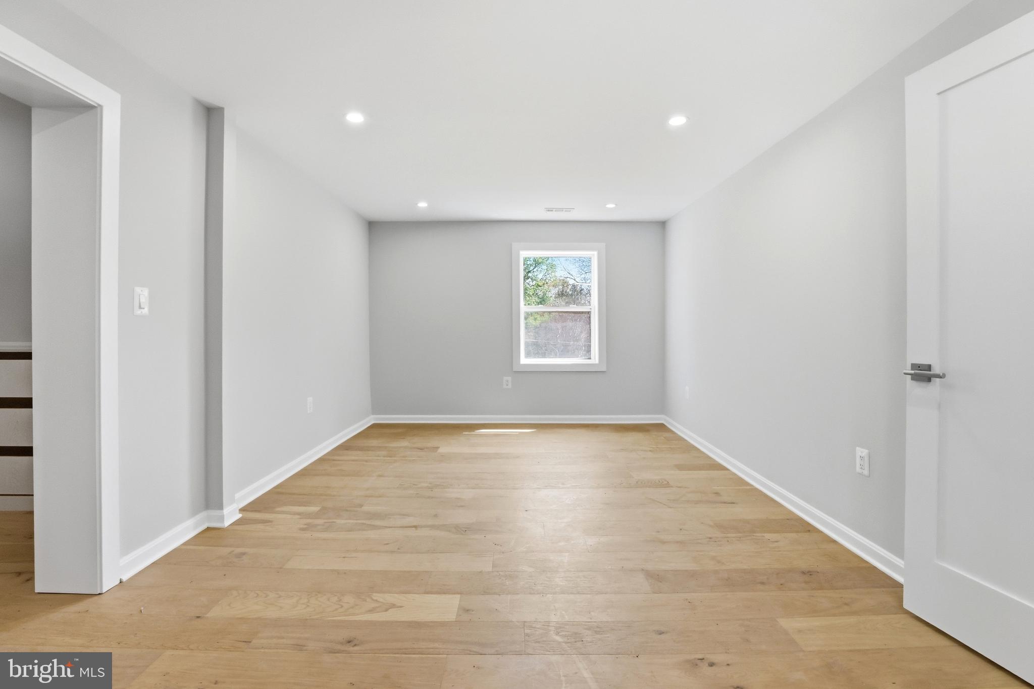 HILLWOOD - Residential