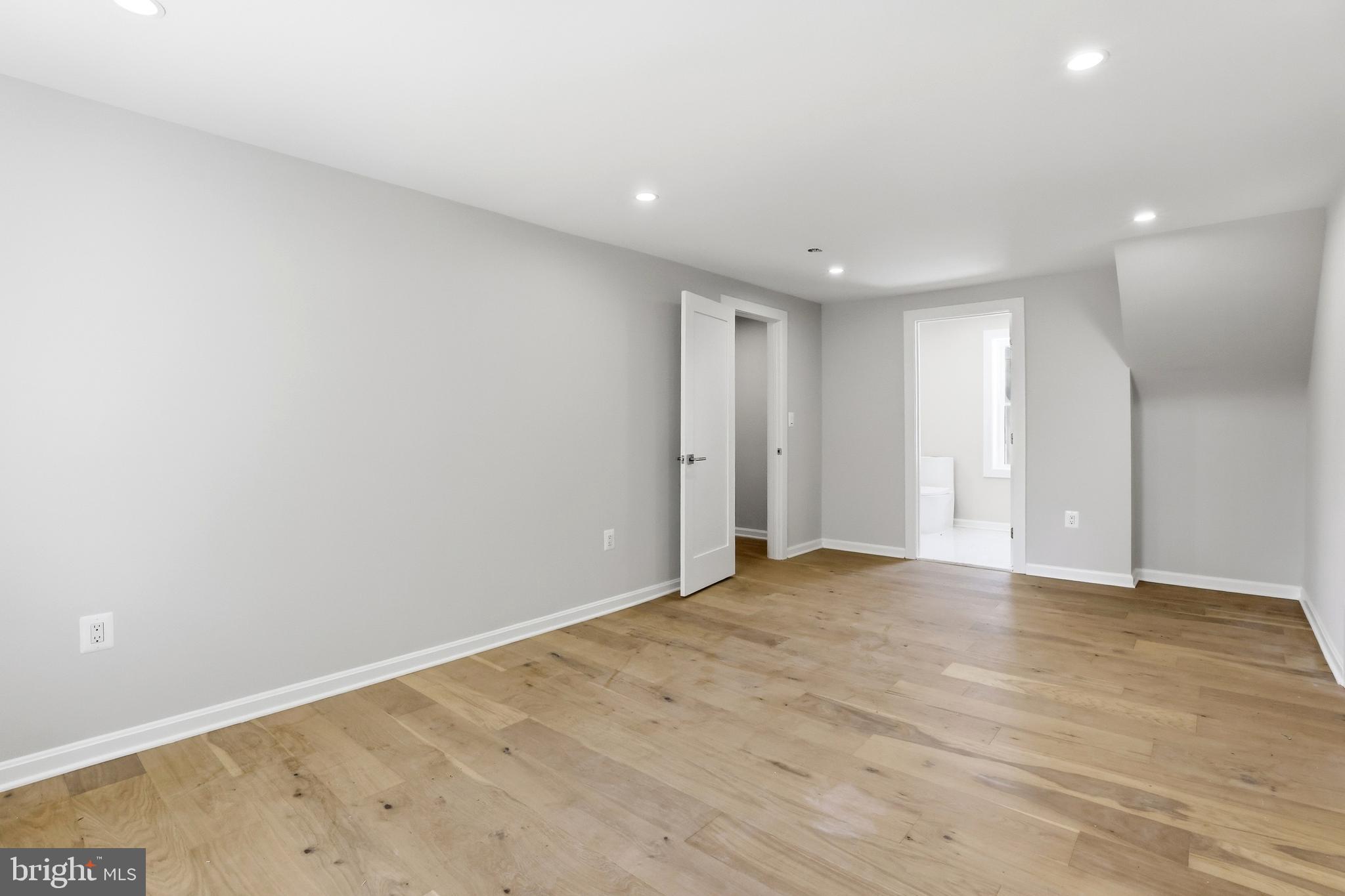 HILLWOOD - Residential