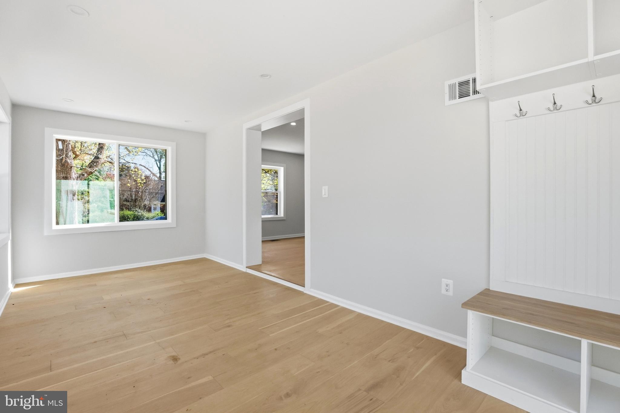 HILLWOOD - Residential