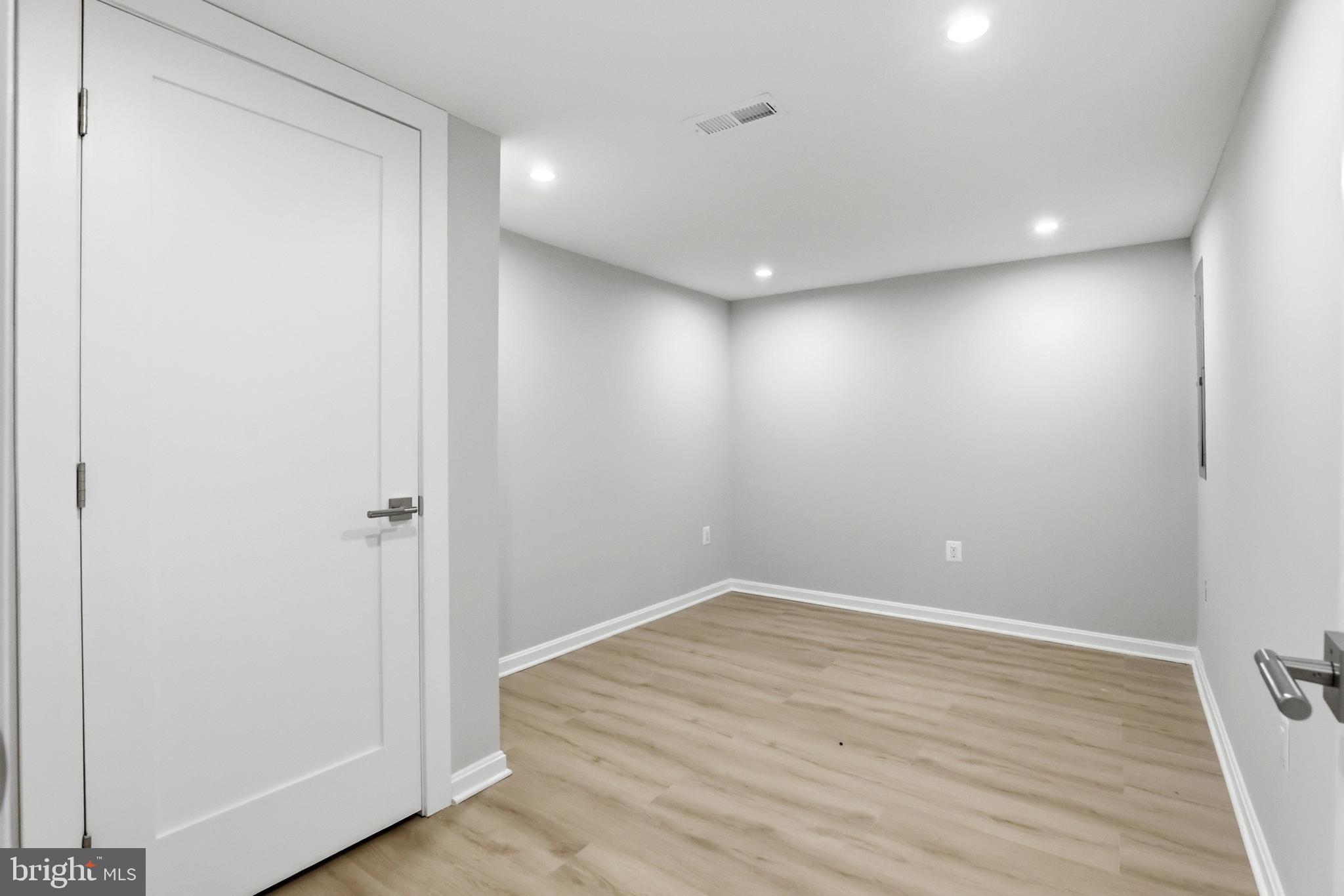 HILLWOOD - Residential