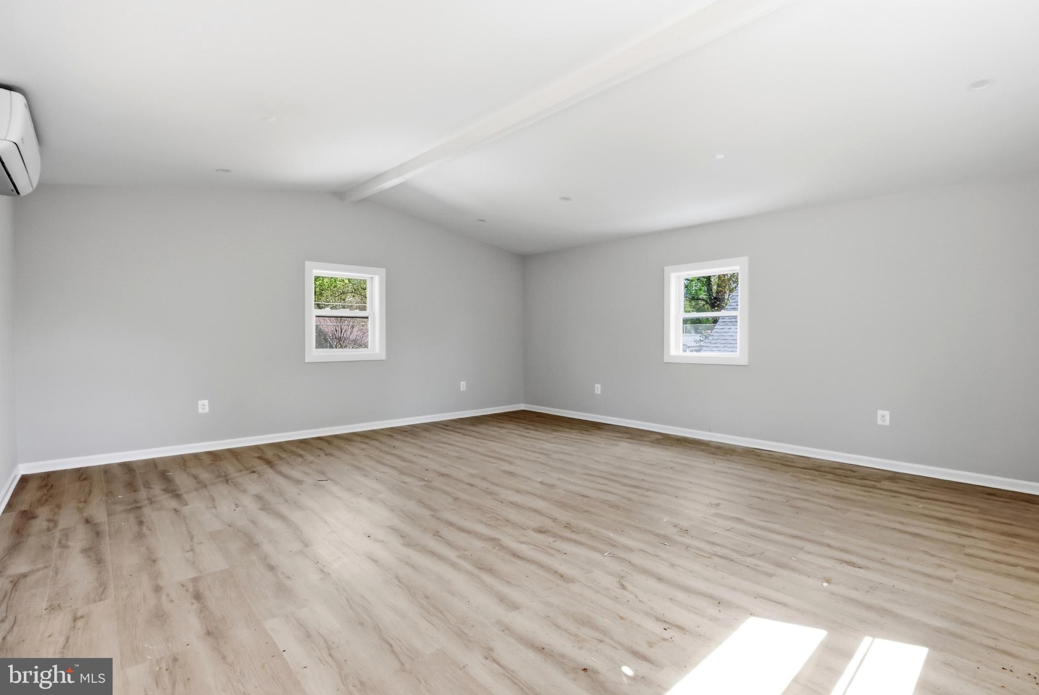 HILLWOOD - Residential