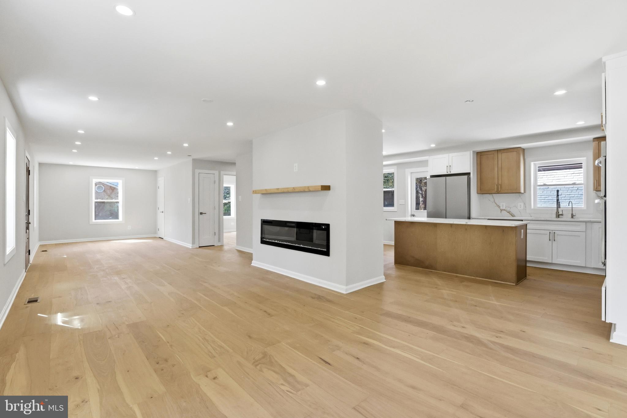 HILLWOOD - Residential