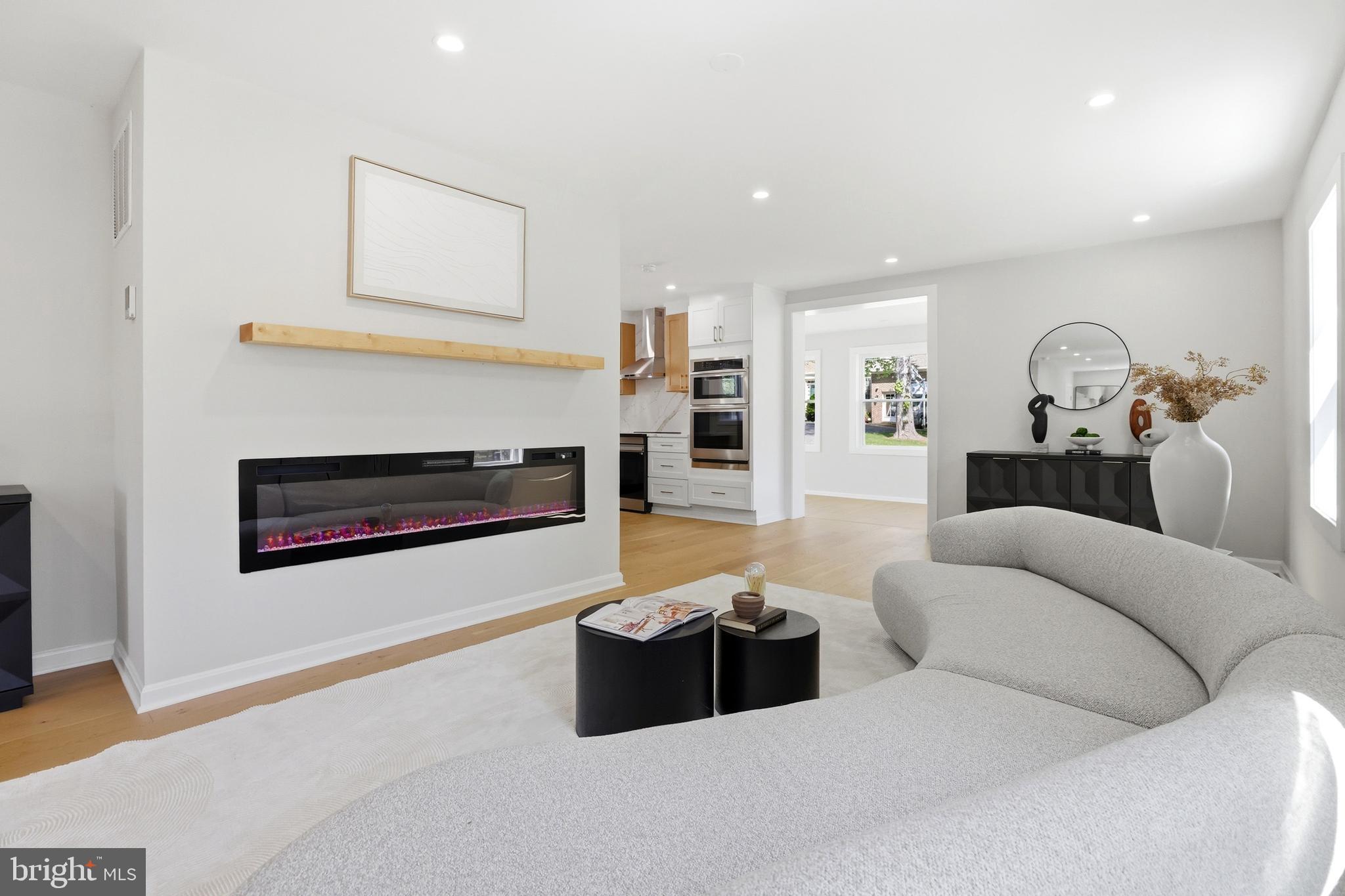 HILLWOOD - Residential