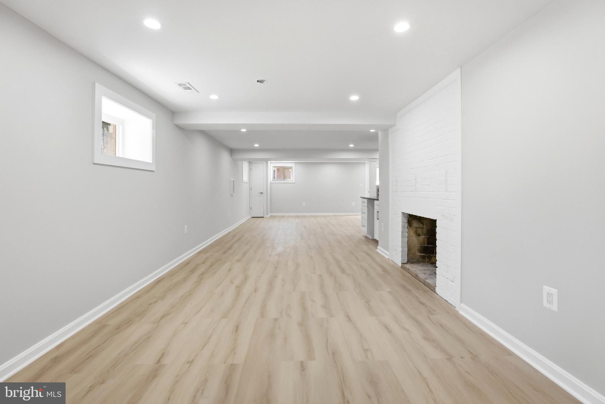 HILLWOOD - Residential