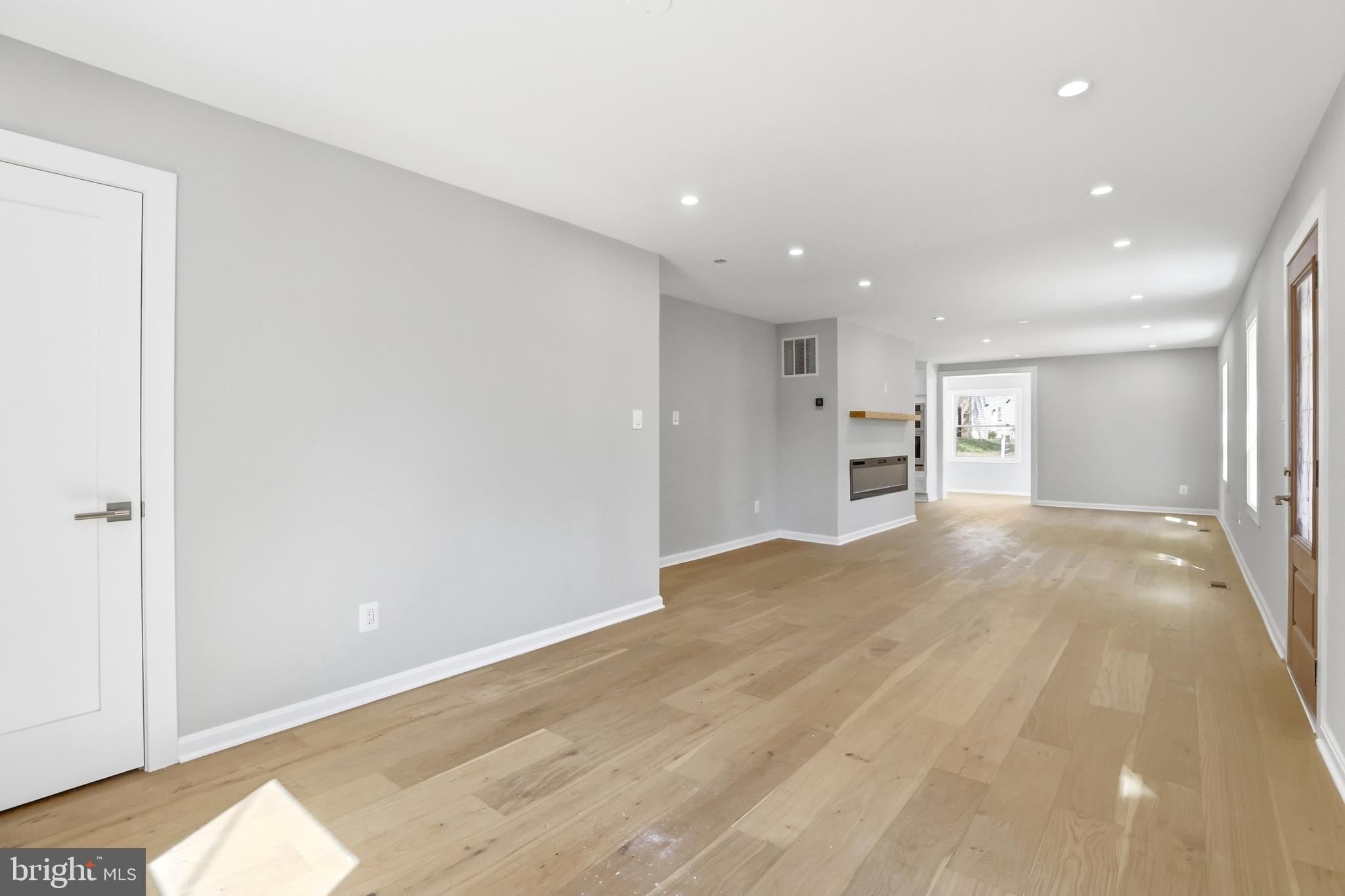 HILLWOOD - Residential