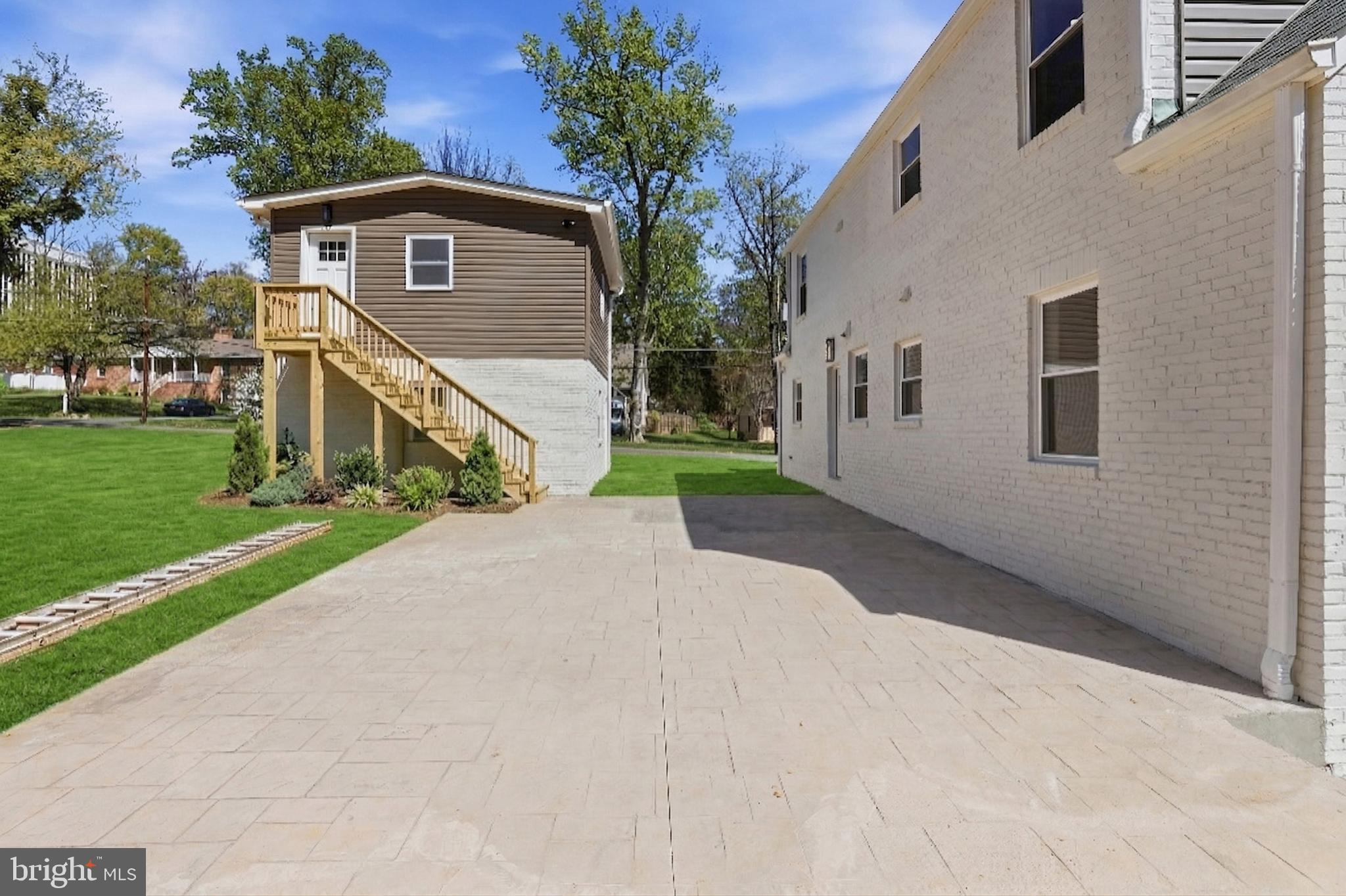 HILLWOOD - Residential