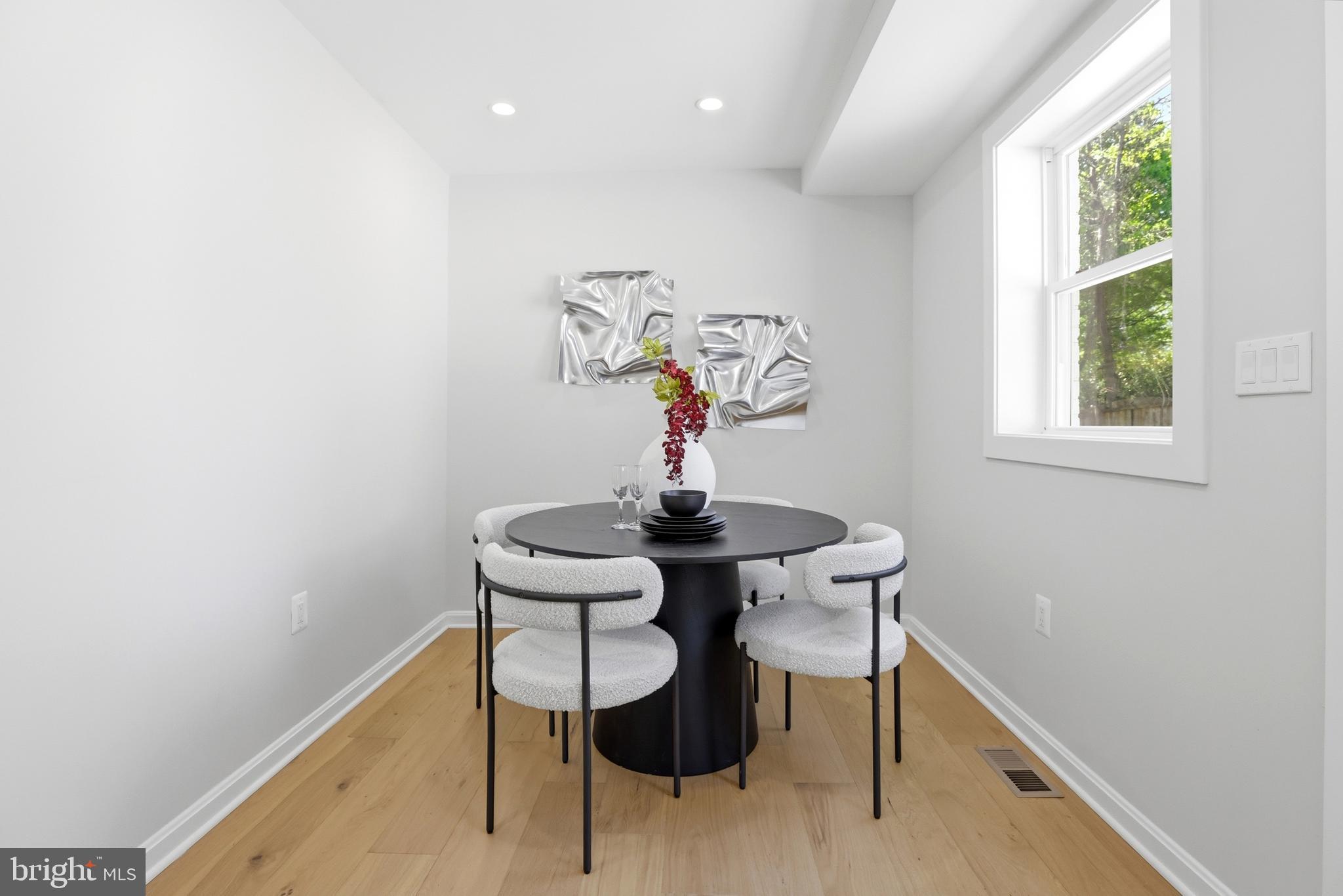 HILLWOOD - Residential