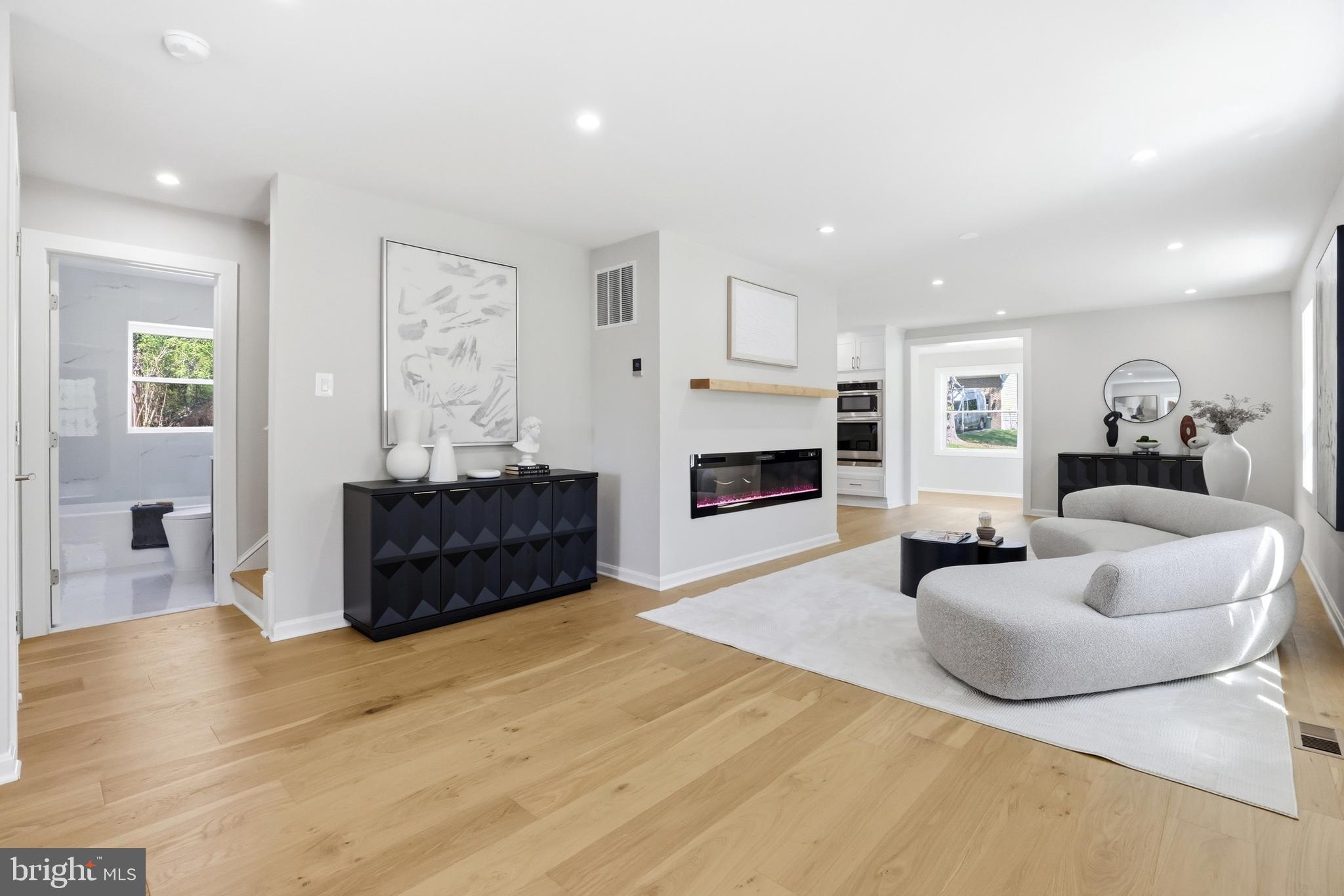 HILLWOOD - Residential