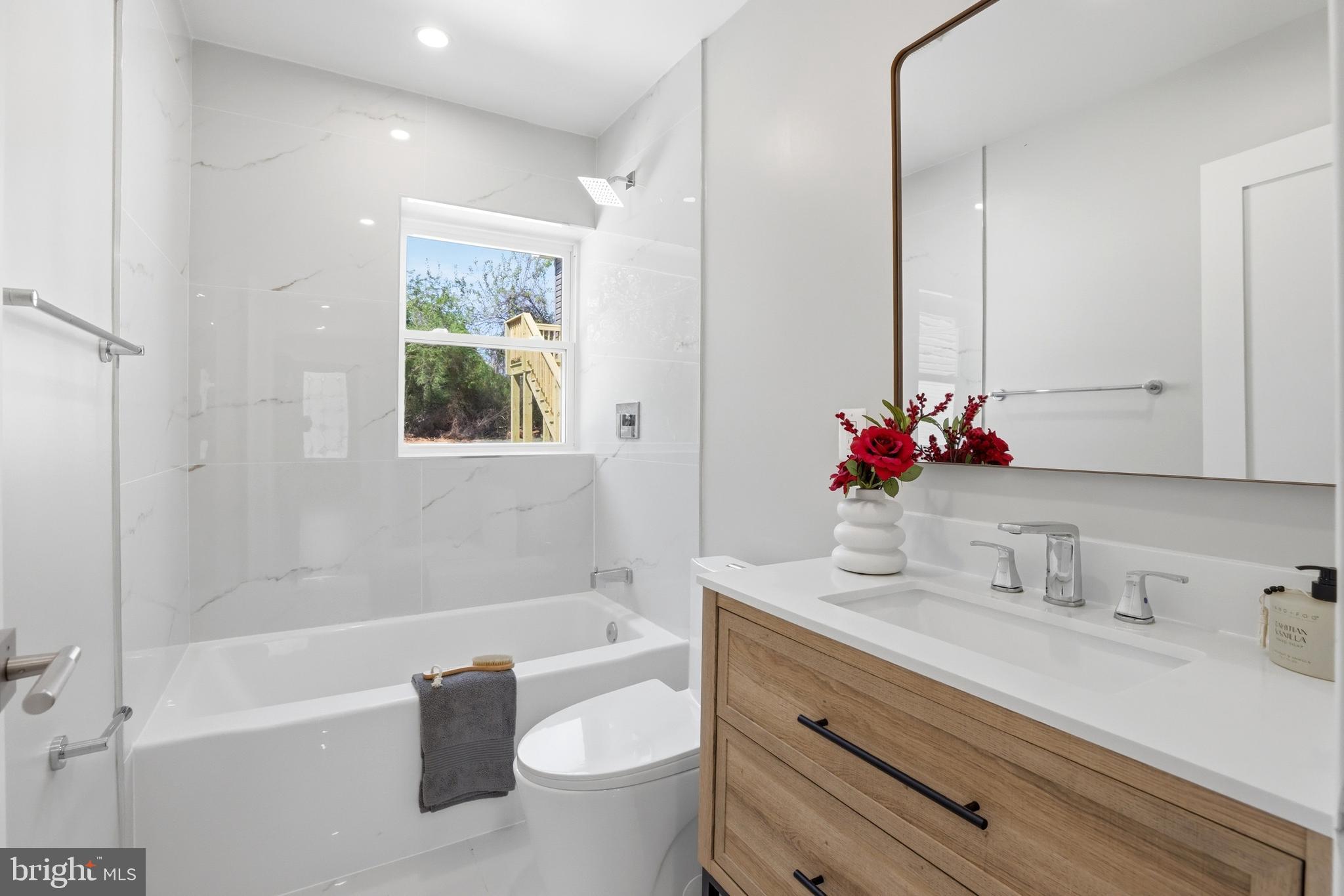 HILLWOOD - Residential