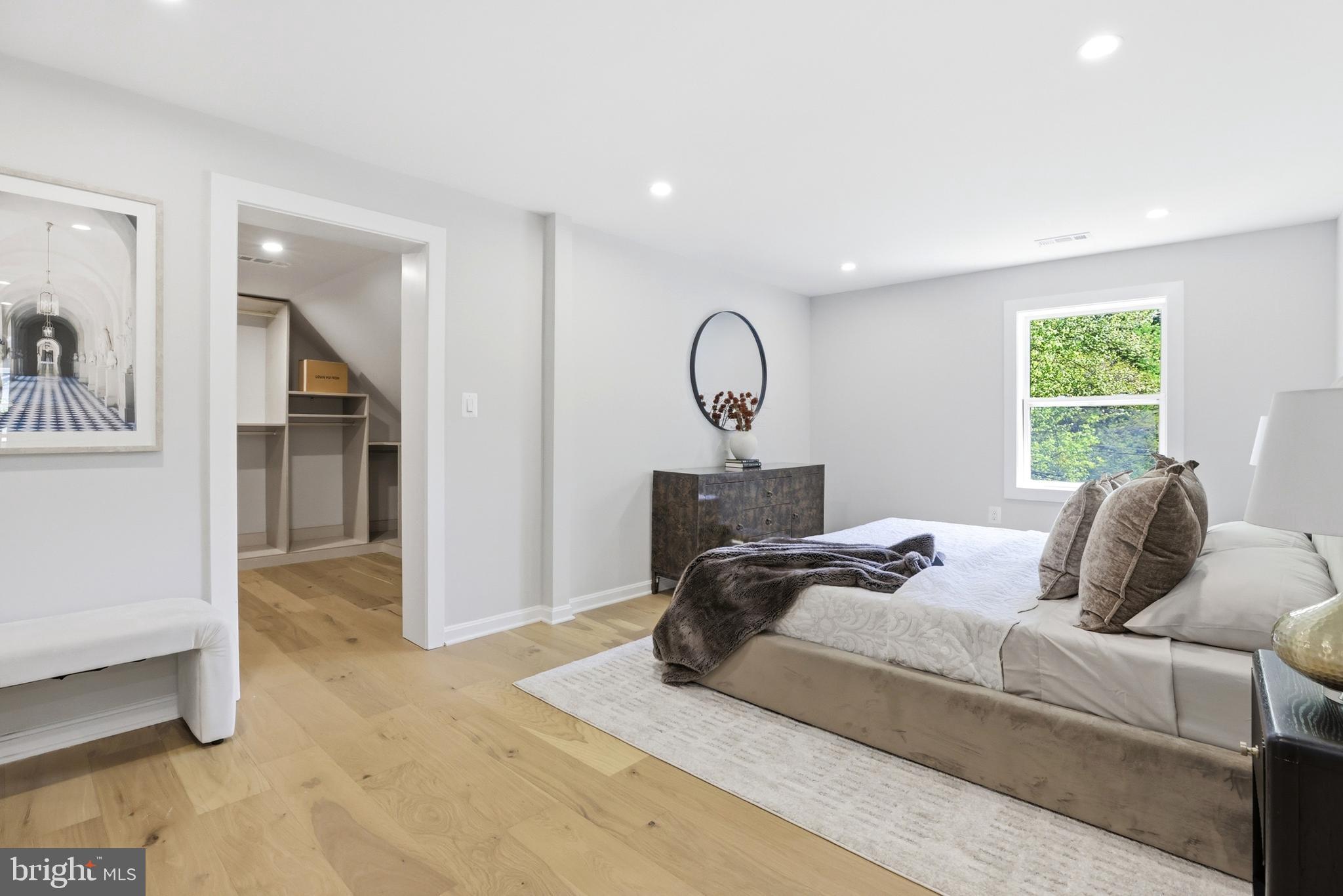 HILLWOOD - Residential