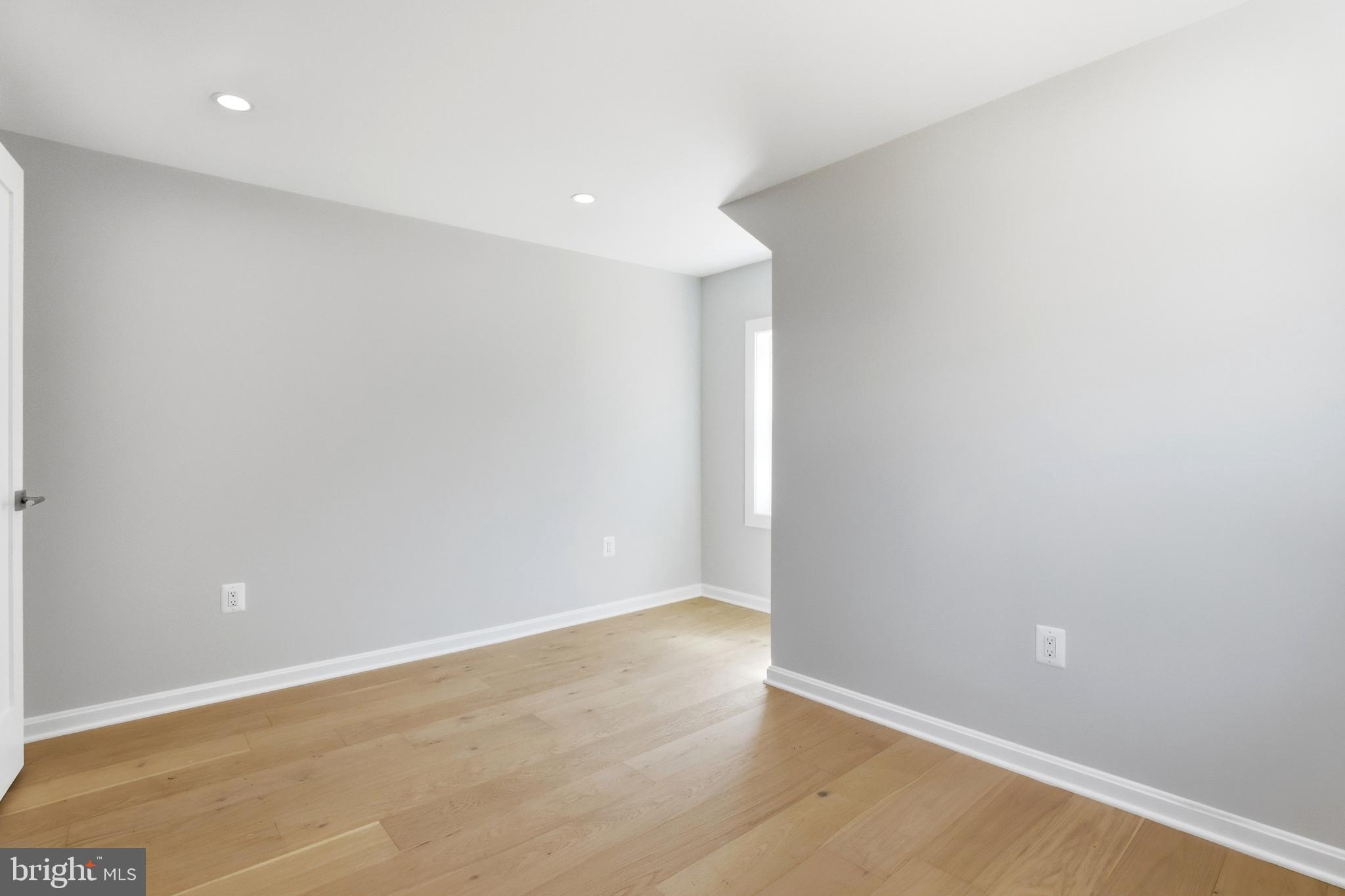 HILLWOOD - Residential