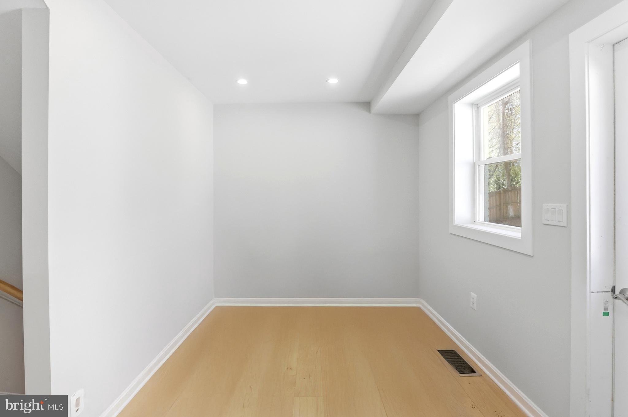 HILLWOOD - Residential