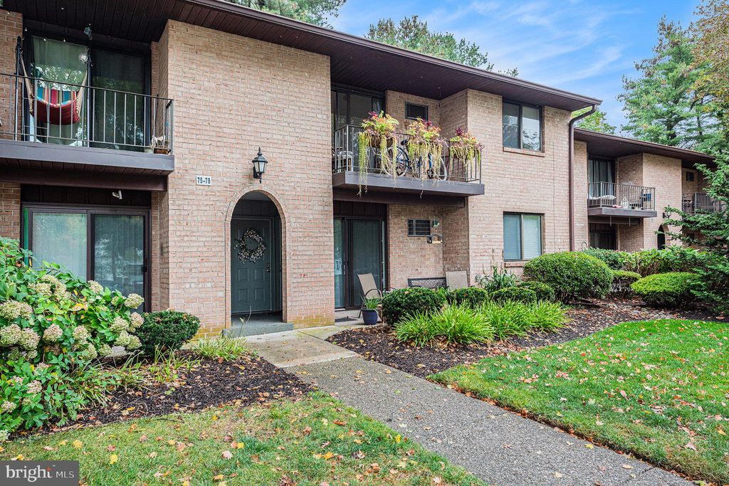 Photo of 612 N Shady Retreat Road, DOYLESTOWN, PA 18901 (MLS # PABU2107050)