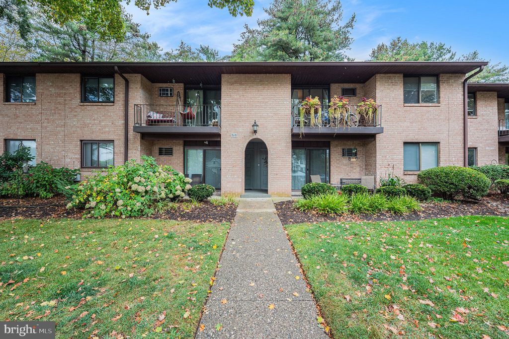 Photo of 612 N Shady Retreat Road, DOYLESTOWN, PA 18901 (MLS # PABU2107050)