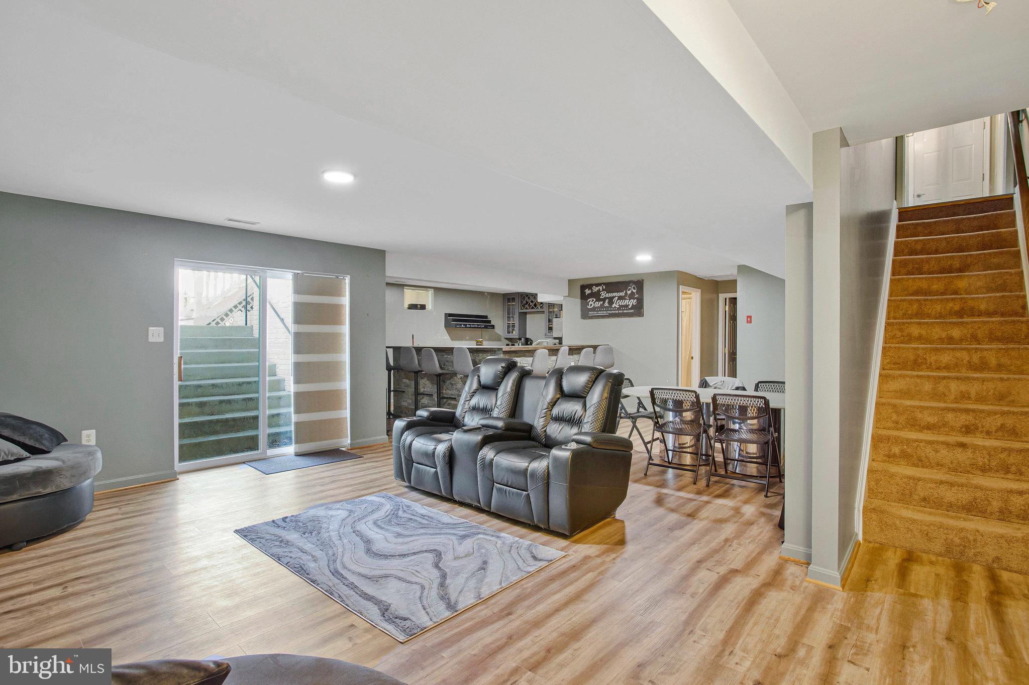 3270 CHANNEL COURT