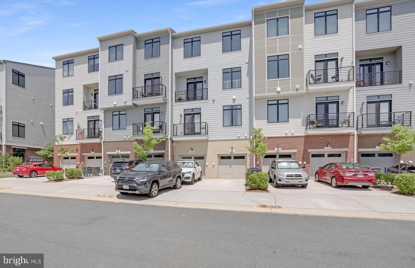 LOFTS AT VILLAGE WALK - Residential Lease