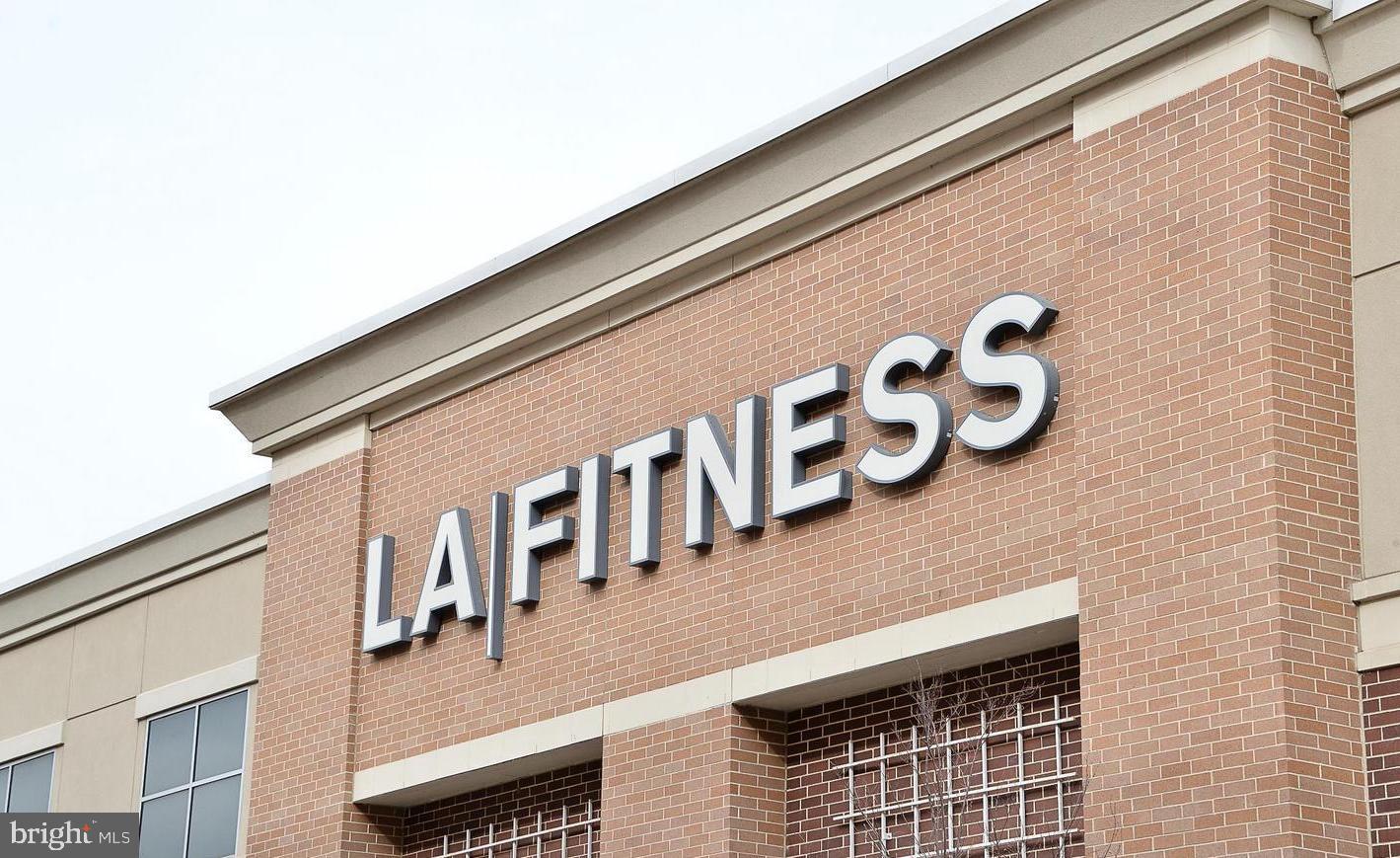 LOFTS AT VILLAGE WALK - Residential Lease