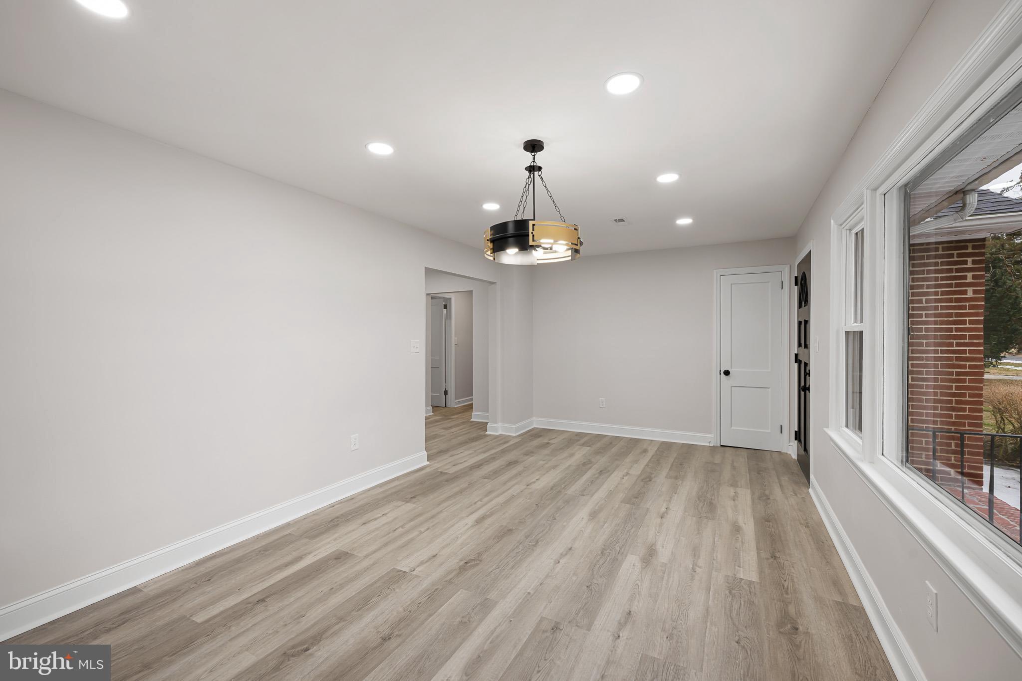 760 E LOOCKERMAN STREET