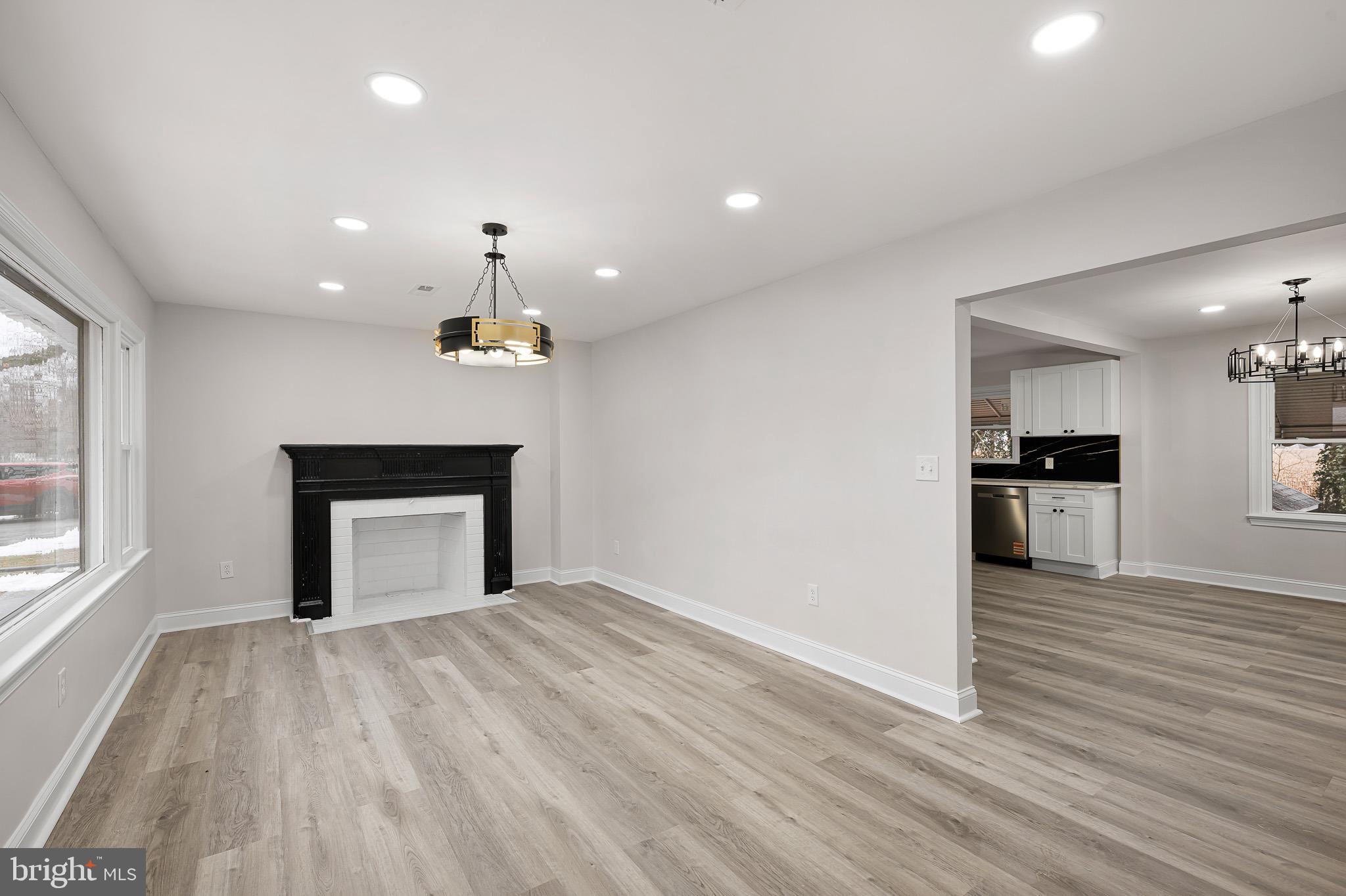 760 E LOOCKERMAN STREET