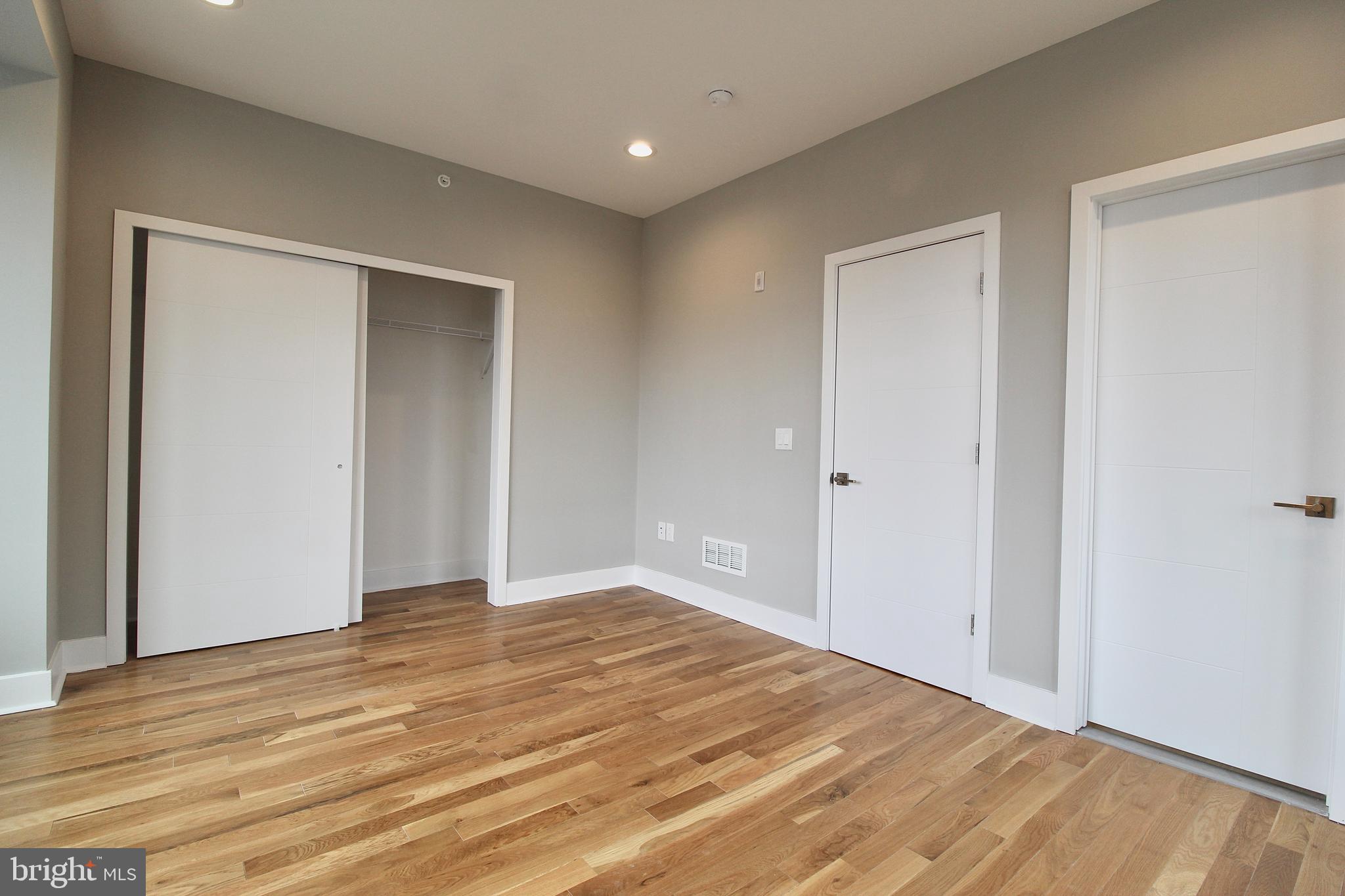 1642 CAMBRIDGE STREET B