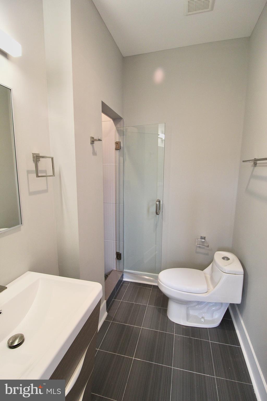 FAIRMOUNT - Residential Lease