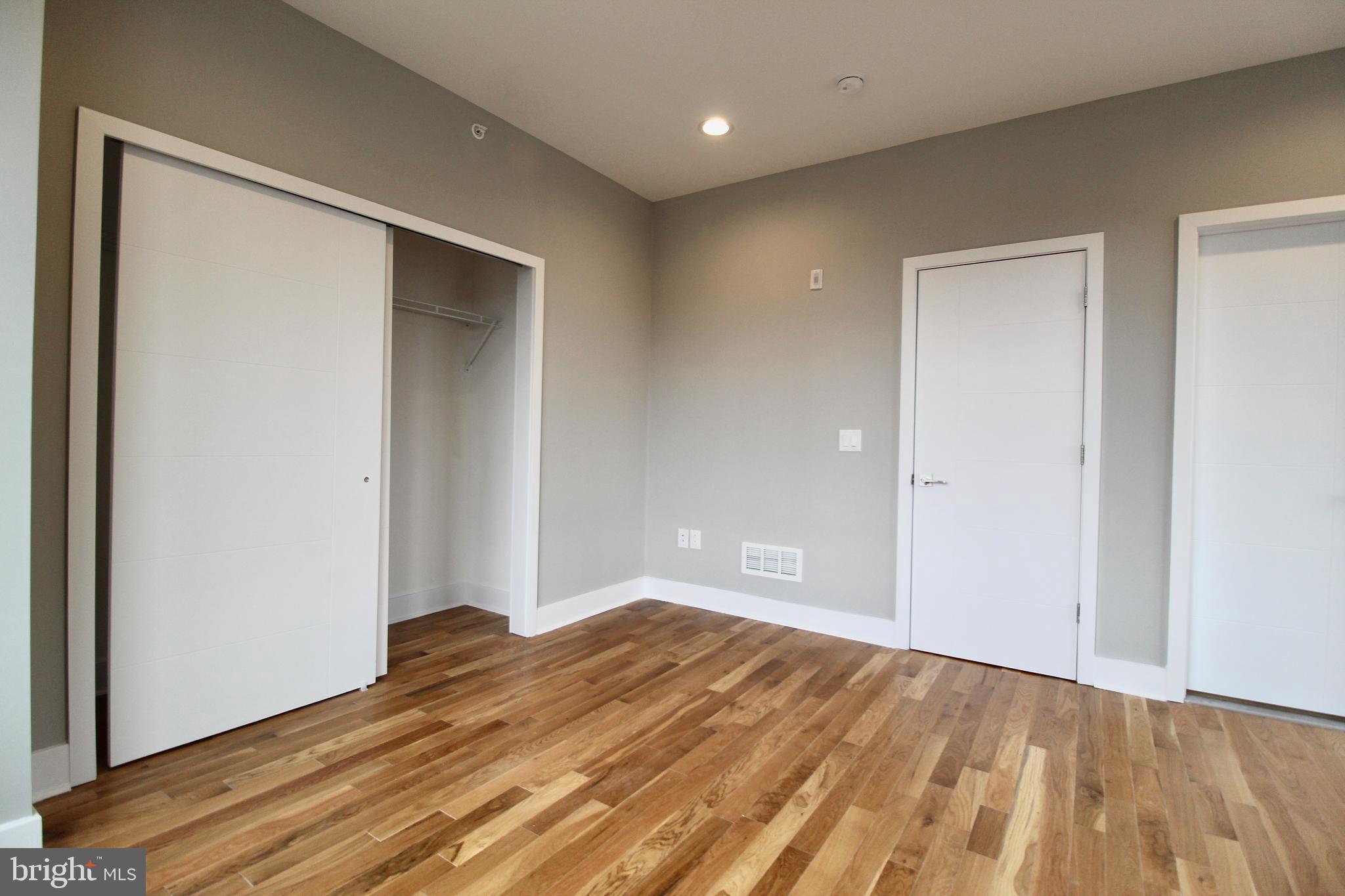 1642 CAMBRIDGE STREET B