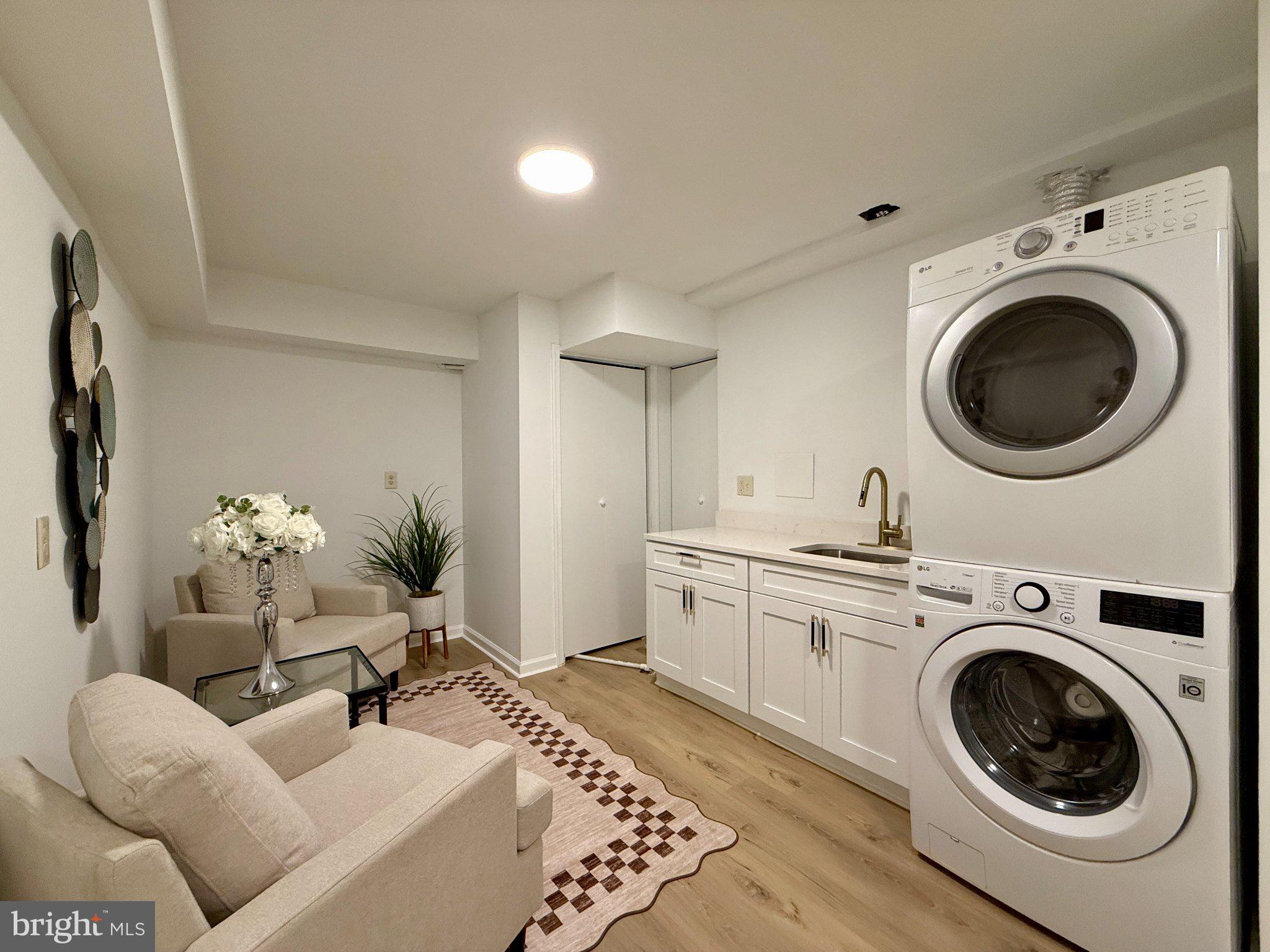 FORT WASHINGTON - Residential