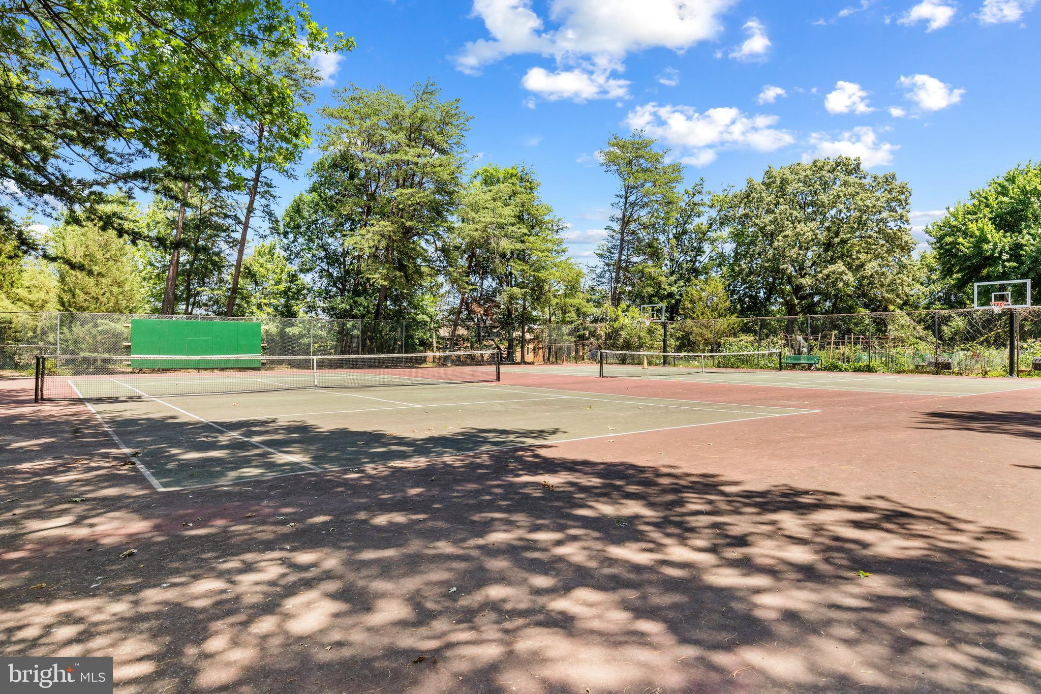 WOODLAKE TOWERS - Residential