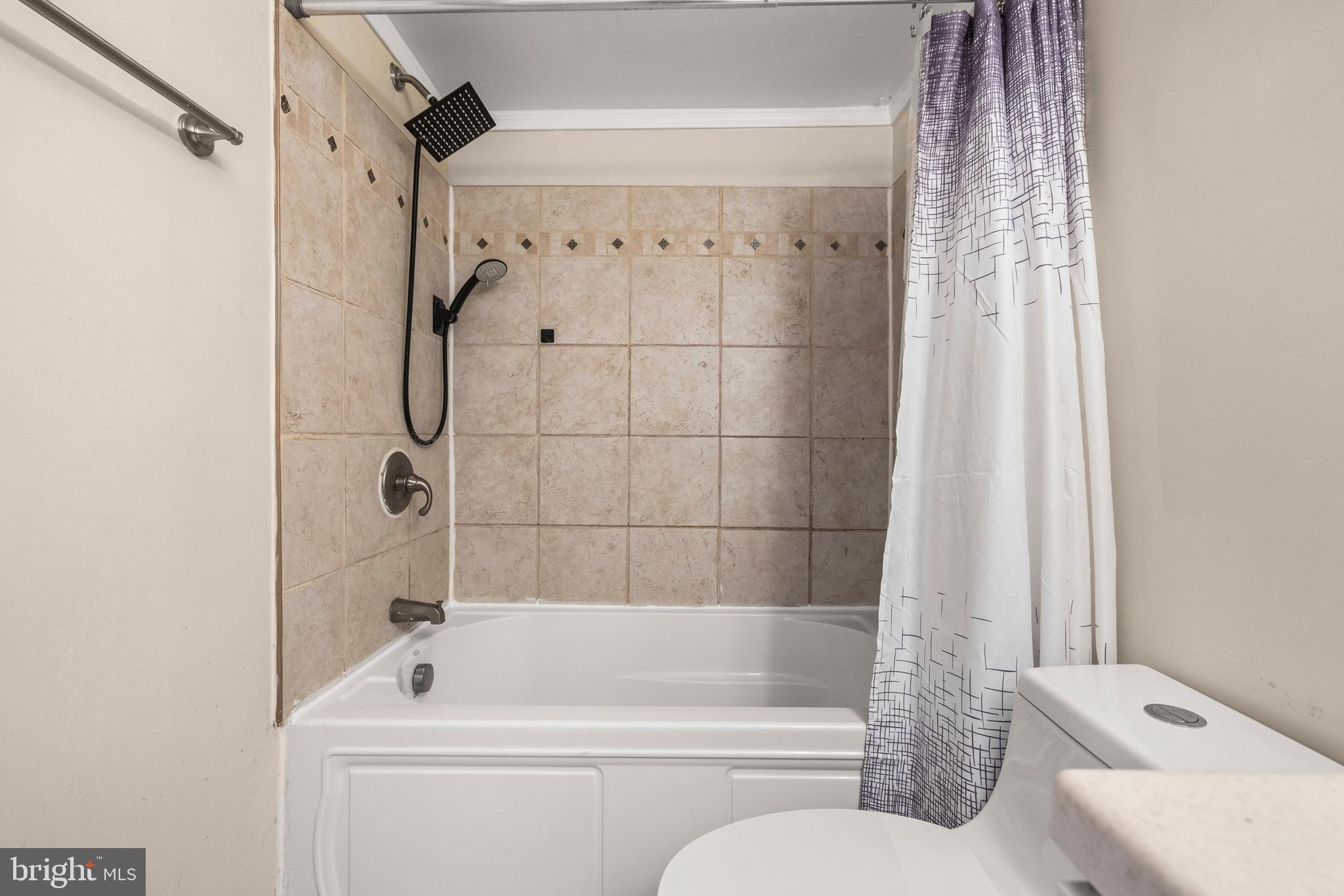 WOODLAKE TOWERS - Residential