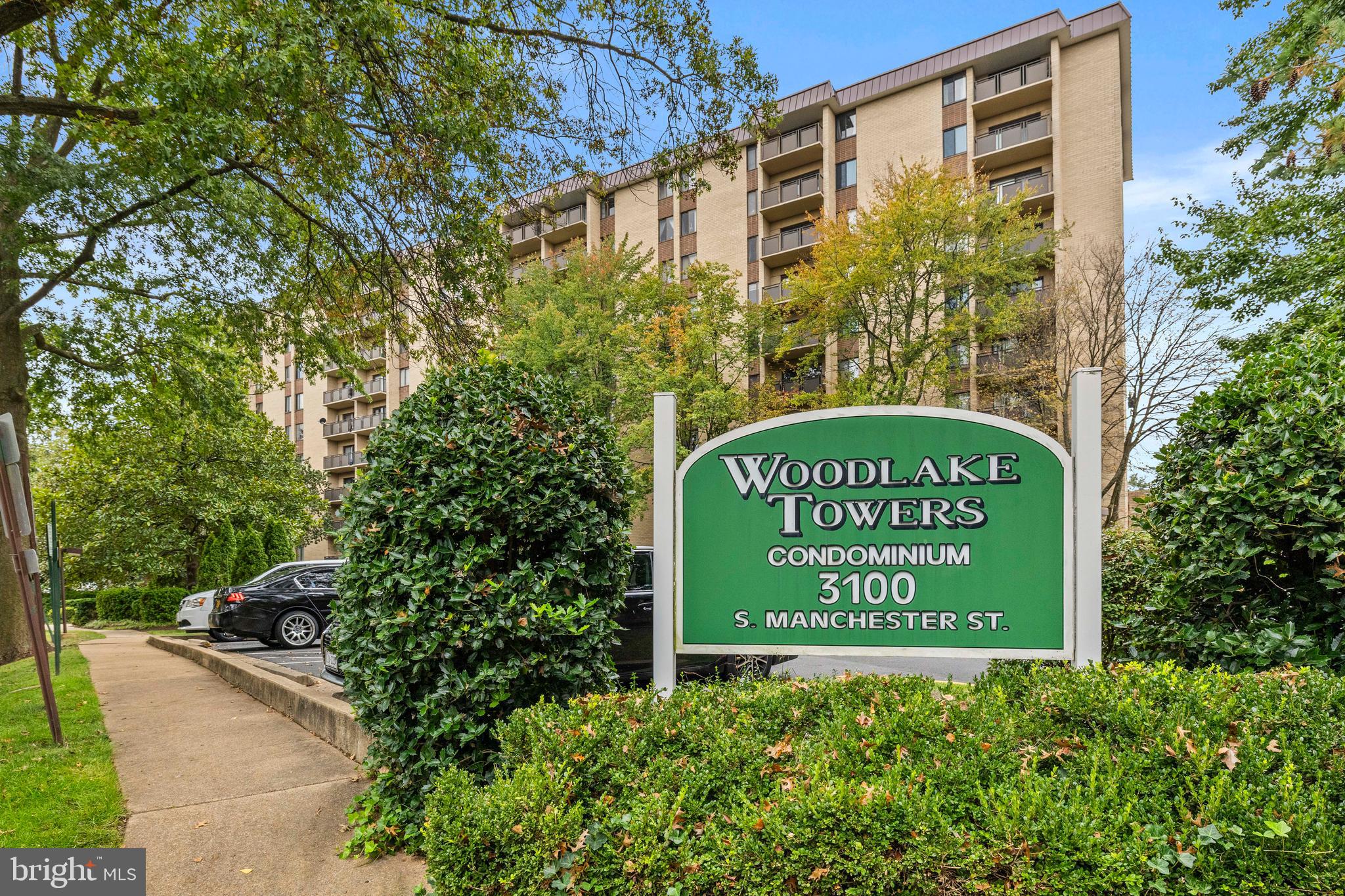 WOODLAKE TOWERS - Residential