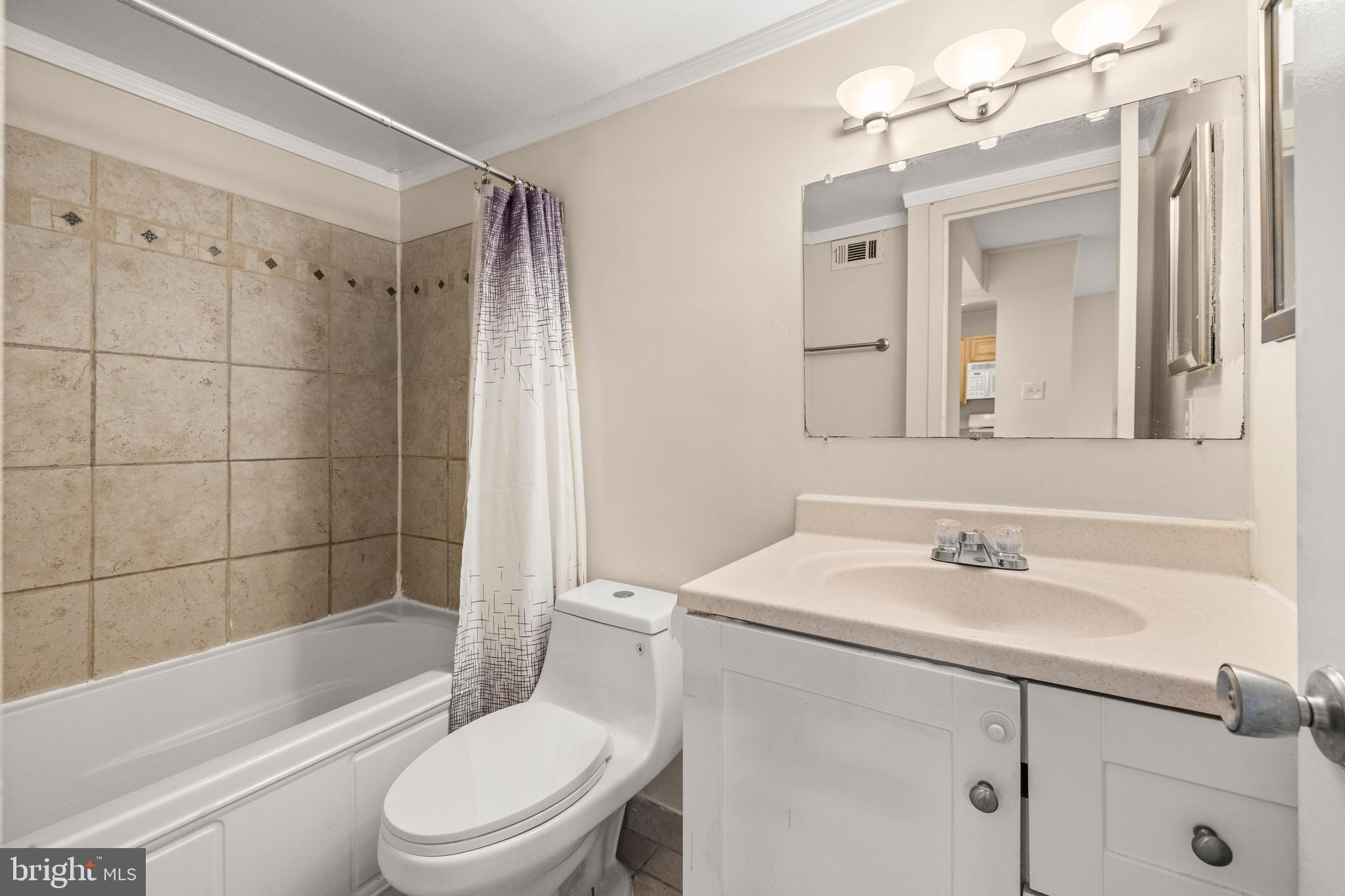 WOODLAKE TOWERS - Residential