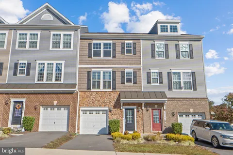 15288 Westham Court, Haymarket, VA MLS: VAPW2106638