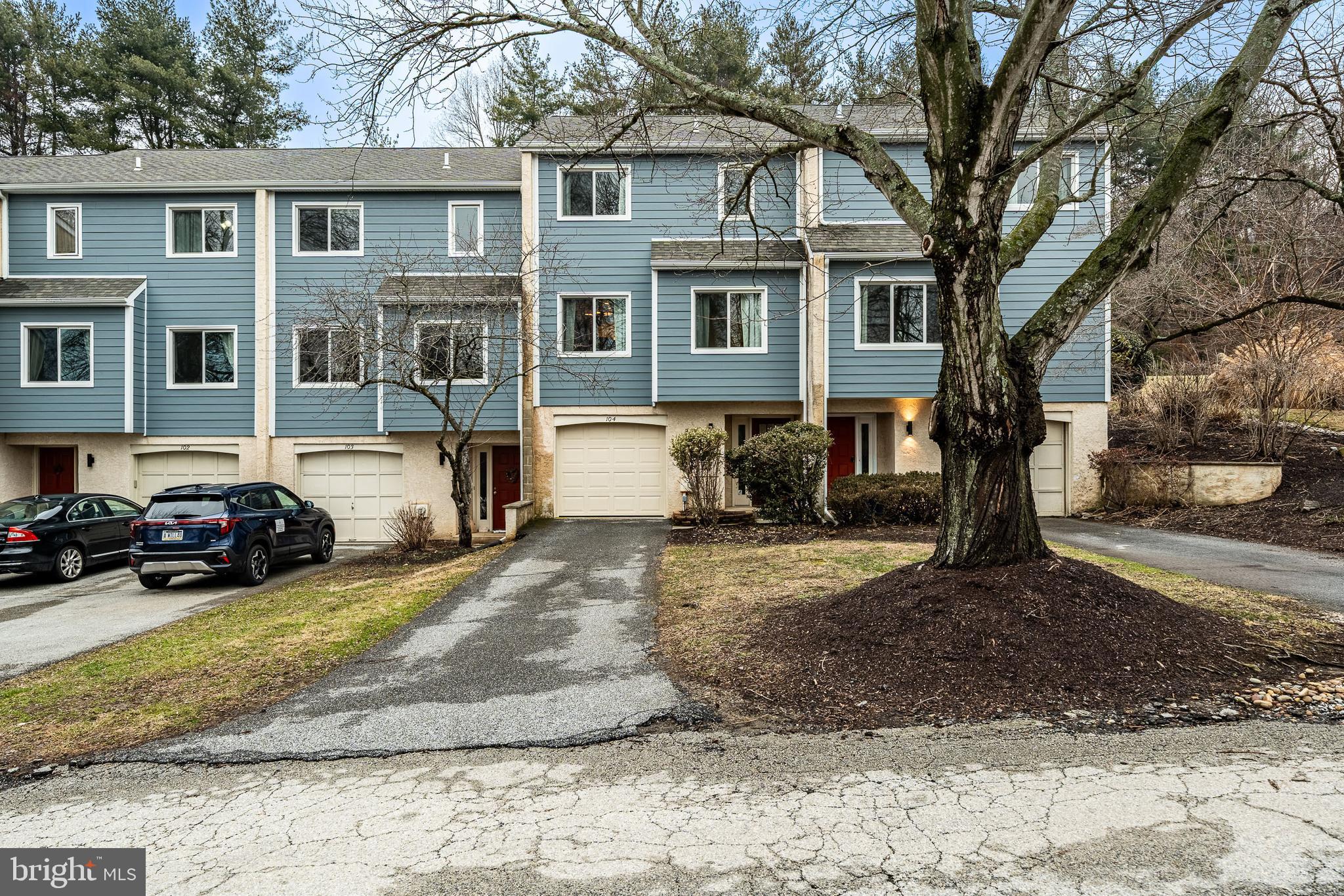 104 S POINT DRIVE 104