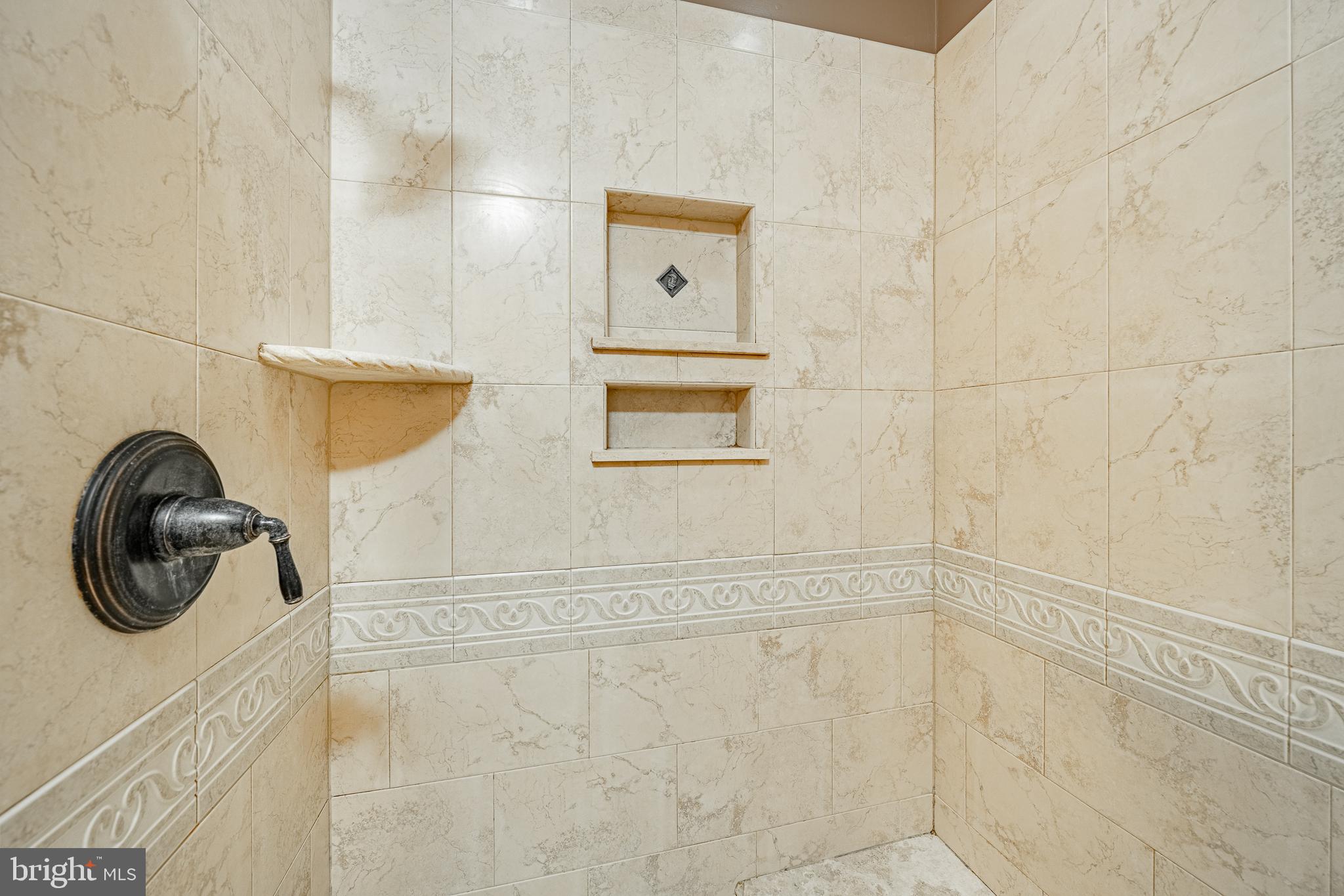 SOUTHPOINT - Residential