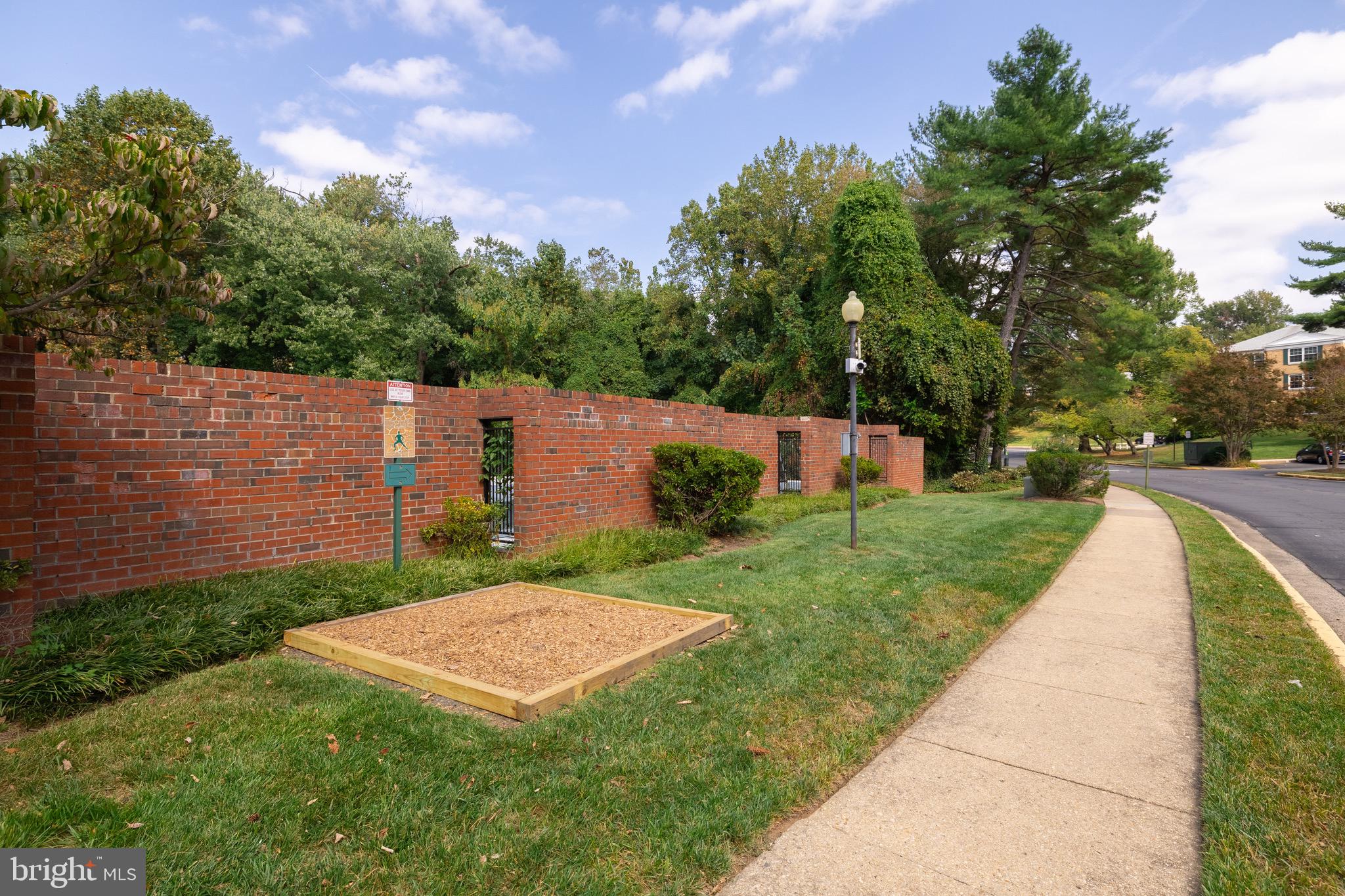 COLONIES AT MCLEAN - Residential