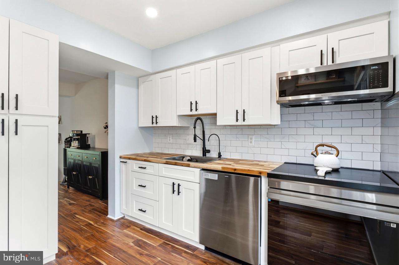 KIMBERLY WOODS VILLAGE - Residential