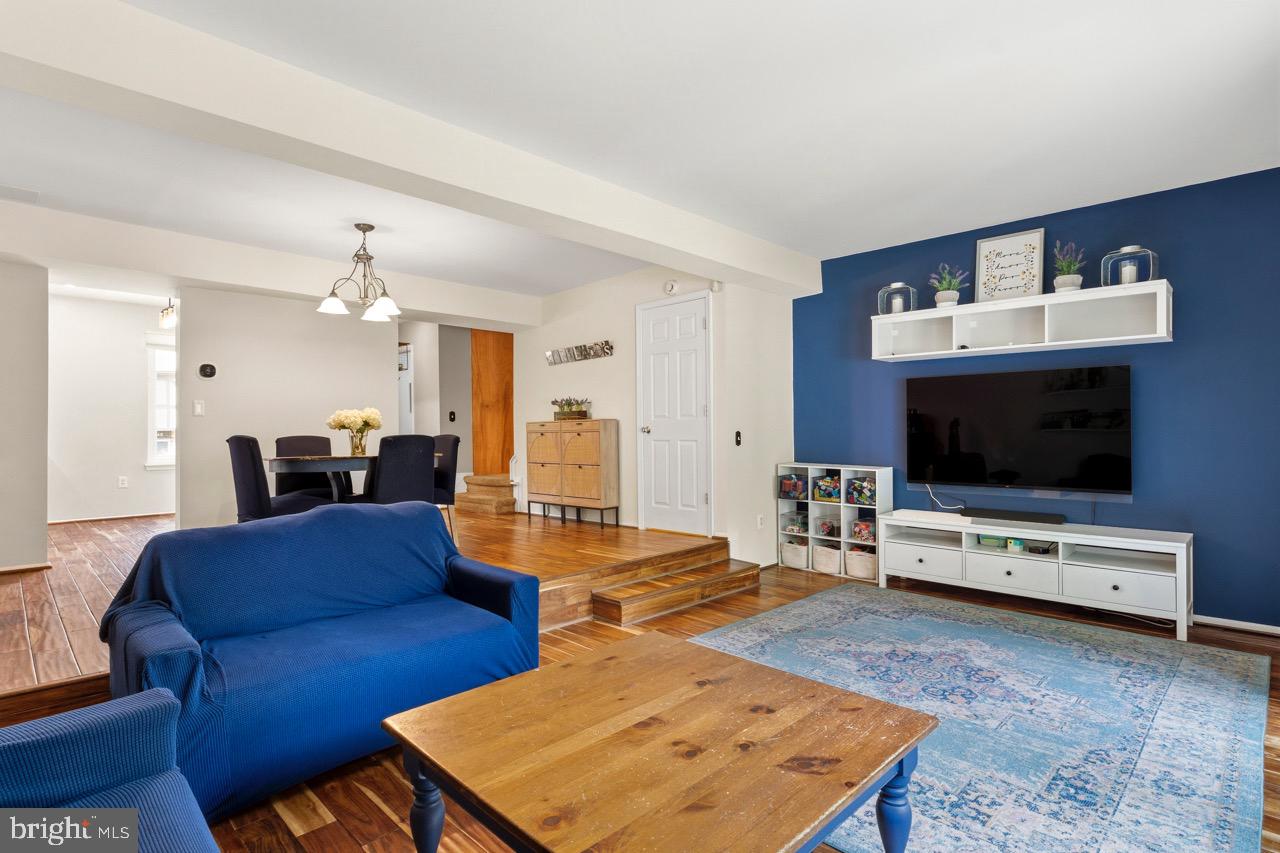 KIMBERLY WOODS VILLAGE - Residential