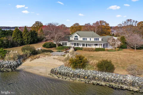 286 Waterbury Road, Kilmarnock, VA MLS: VANV2001576