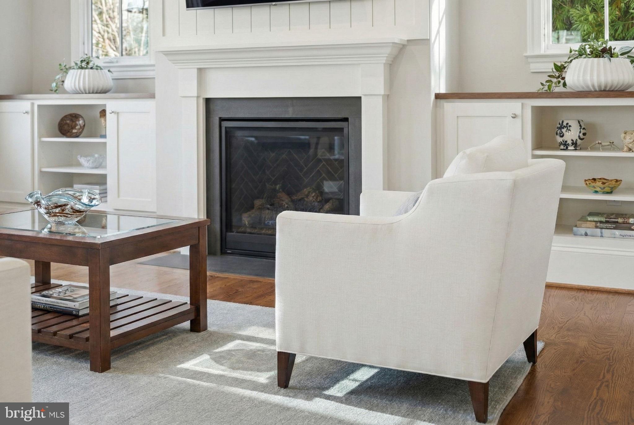 LYON VILLAGE - Residential