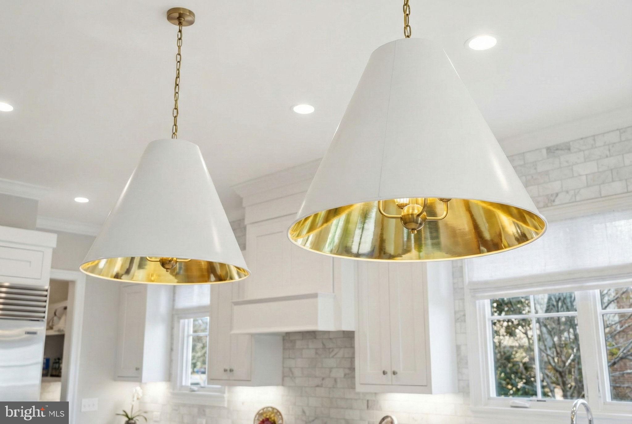 LYON VILLAGE - Residential