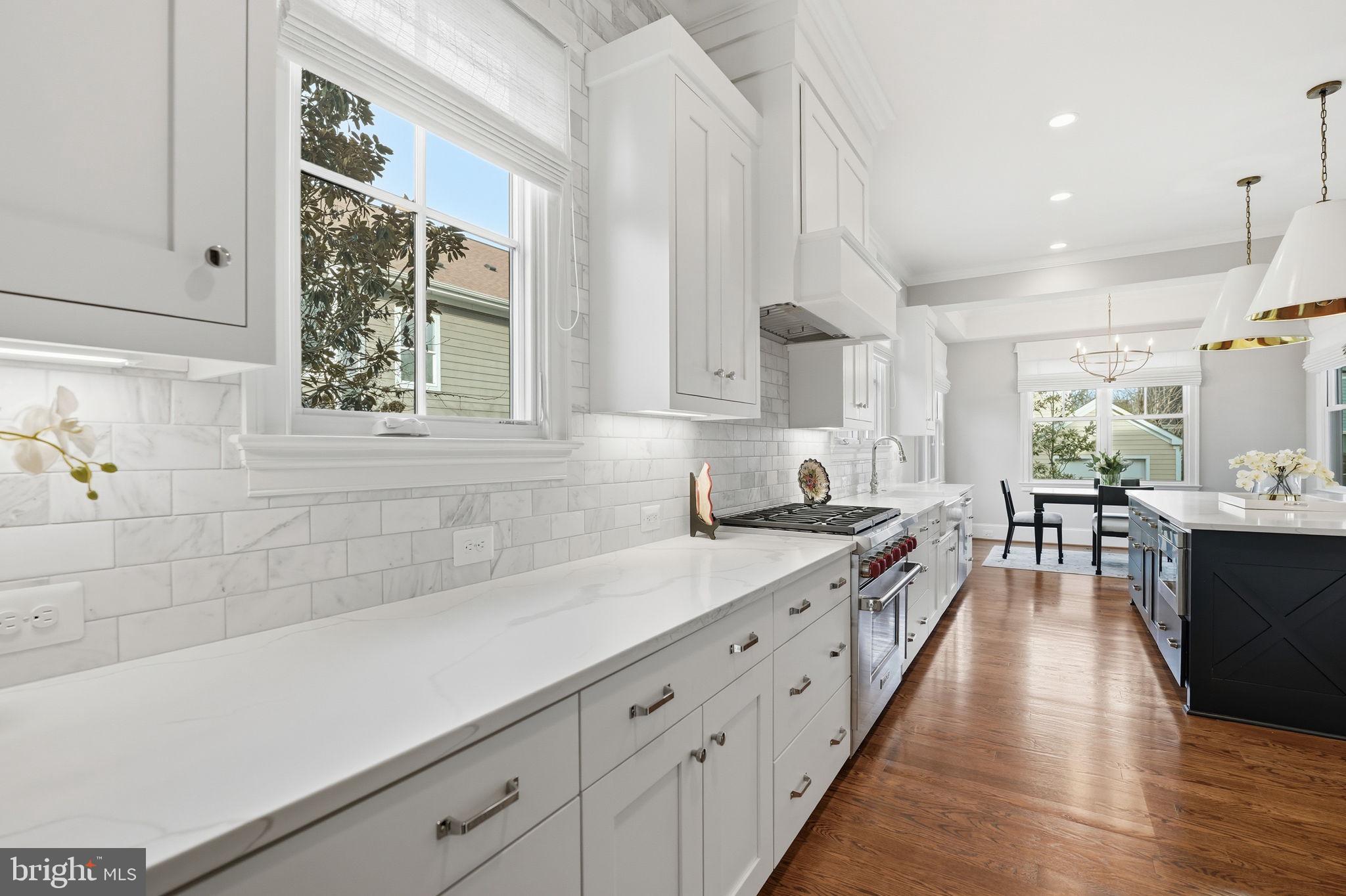 LYON VILLAGE - Residential