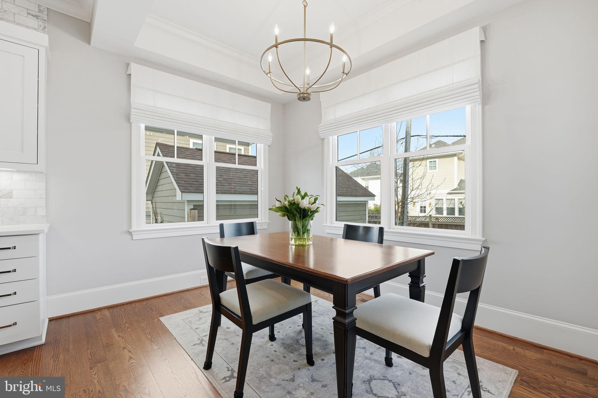 LYON VILLAGE - Residential