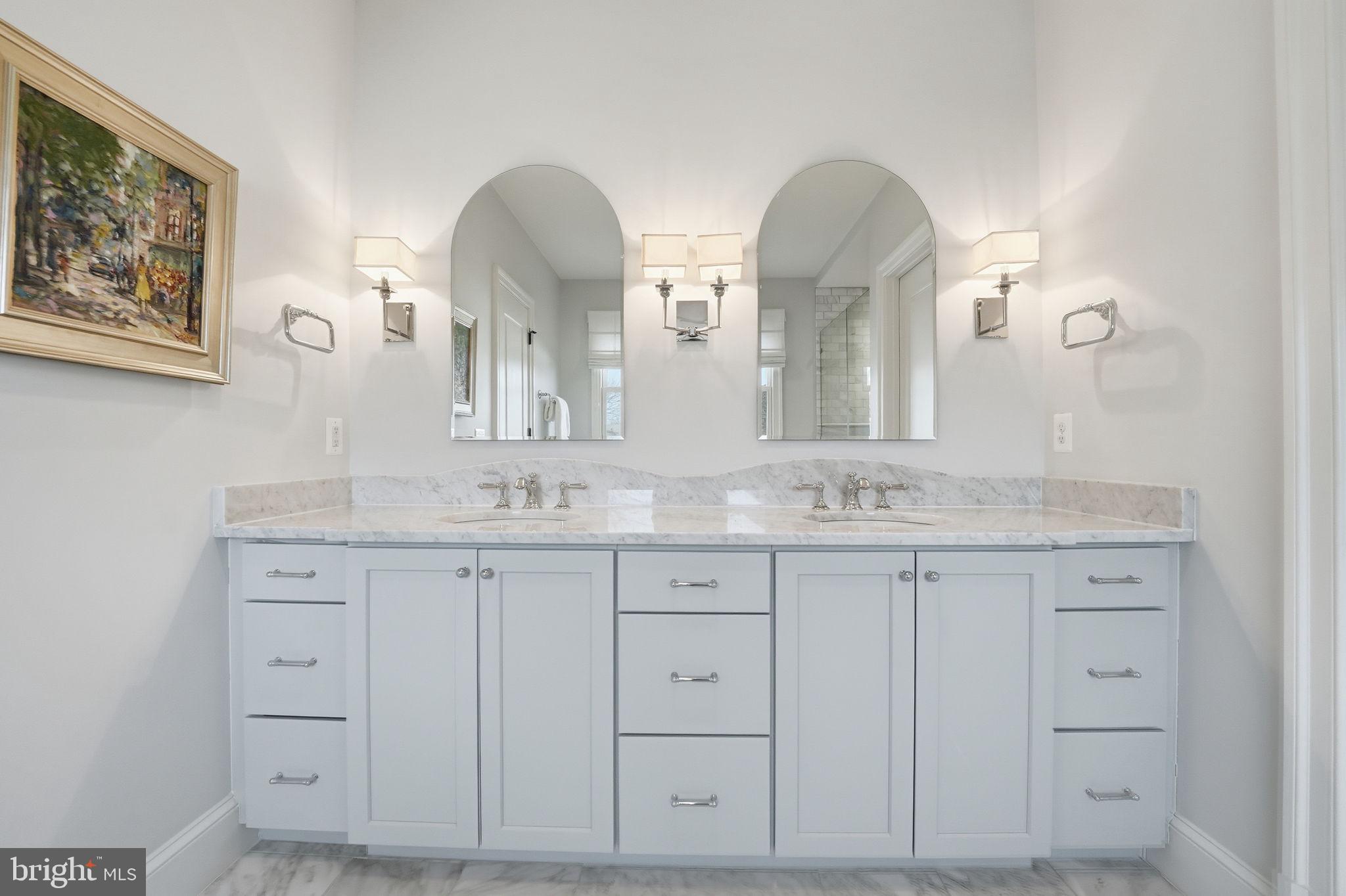 LYON VILLAGE - Residential