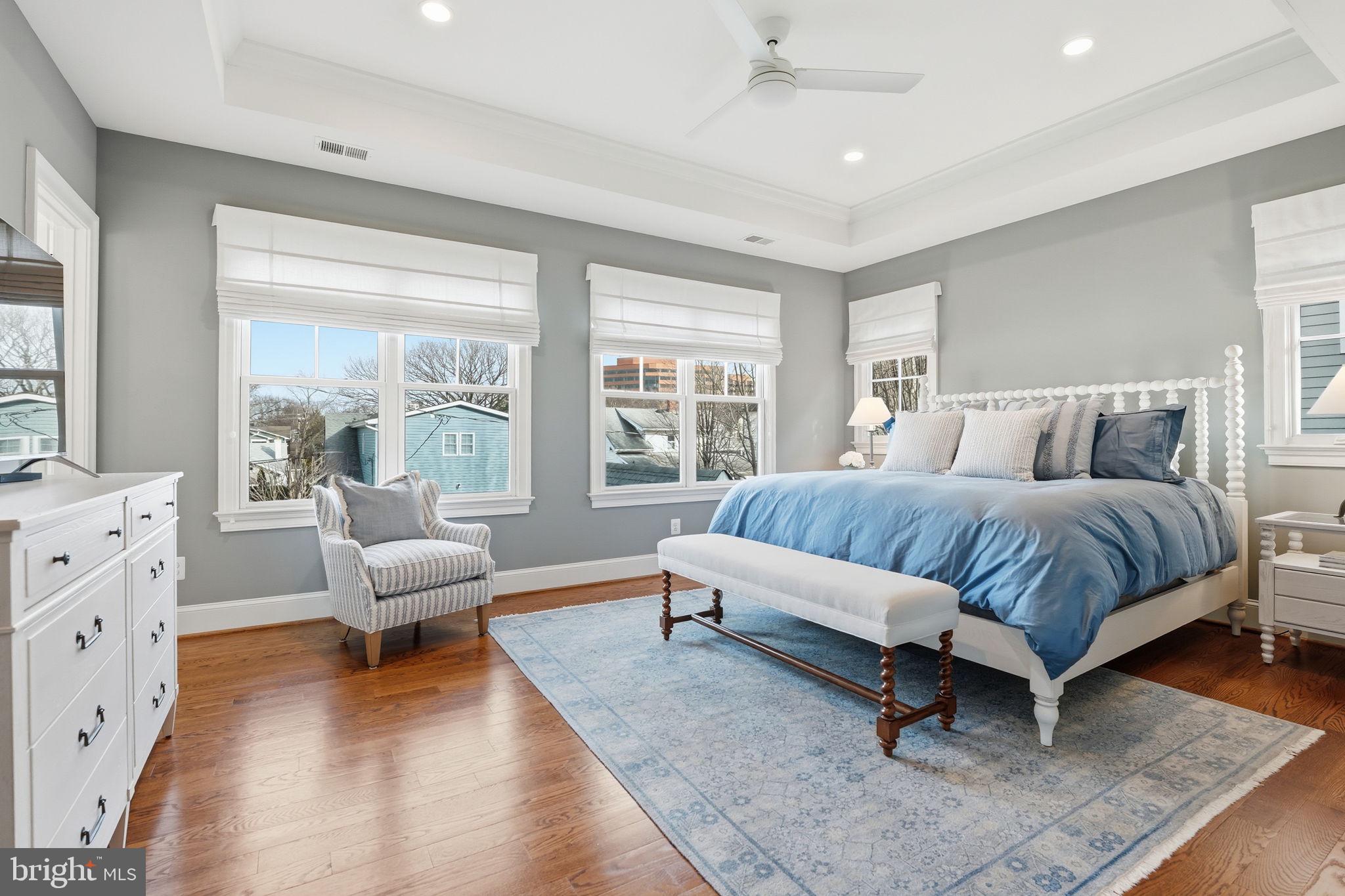 LYON VILLAGE - Residential