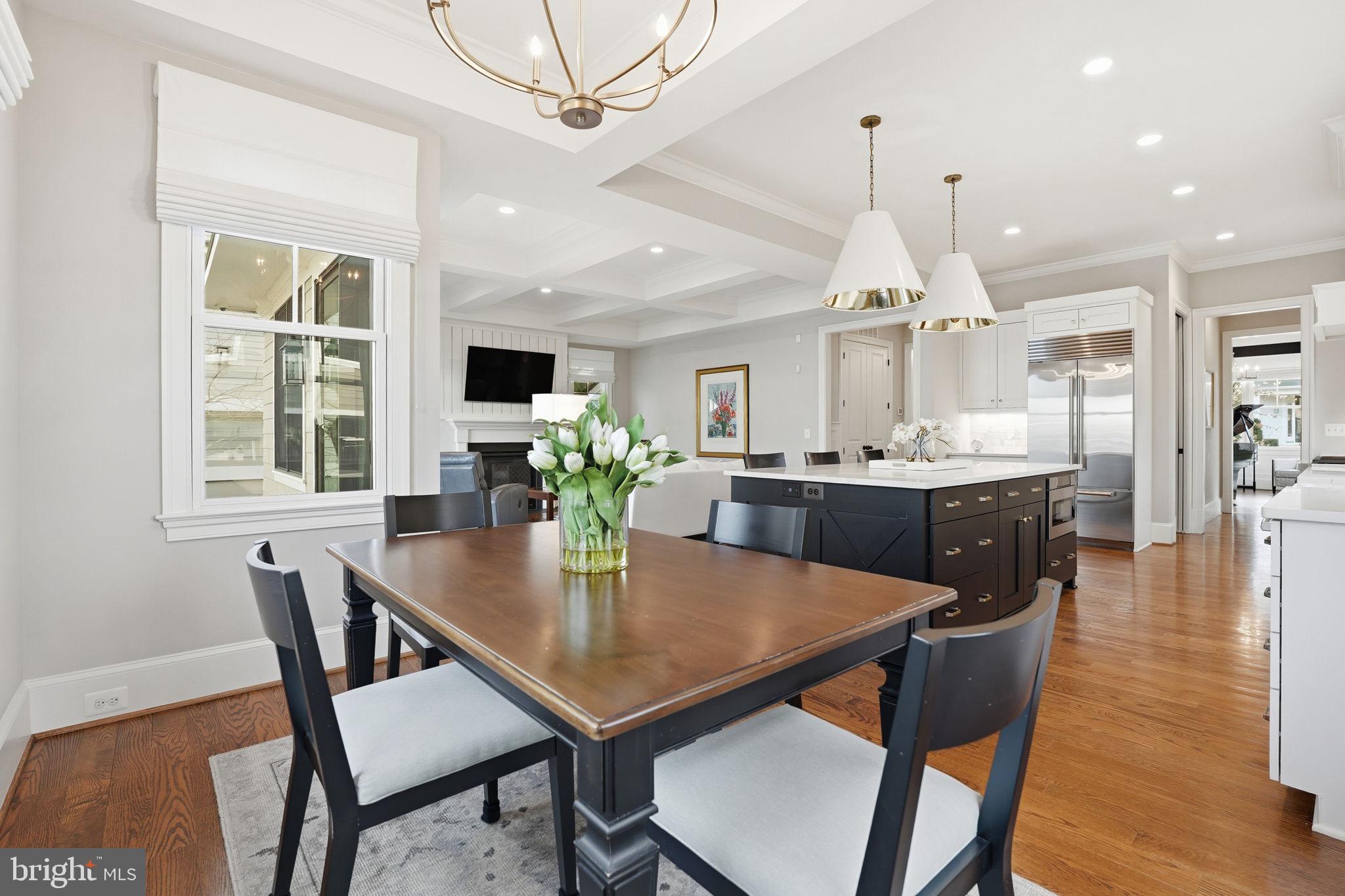 LYON VILLAGE - Residential