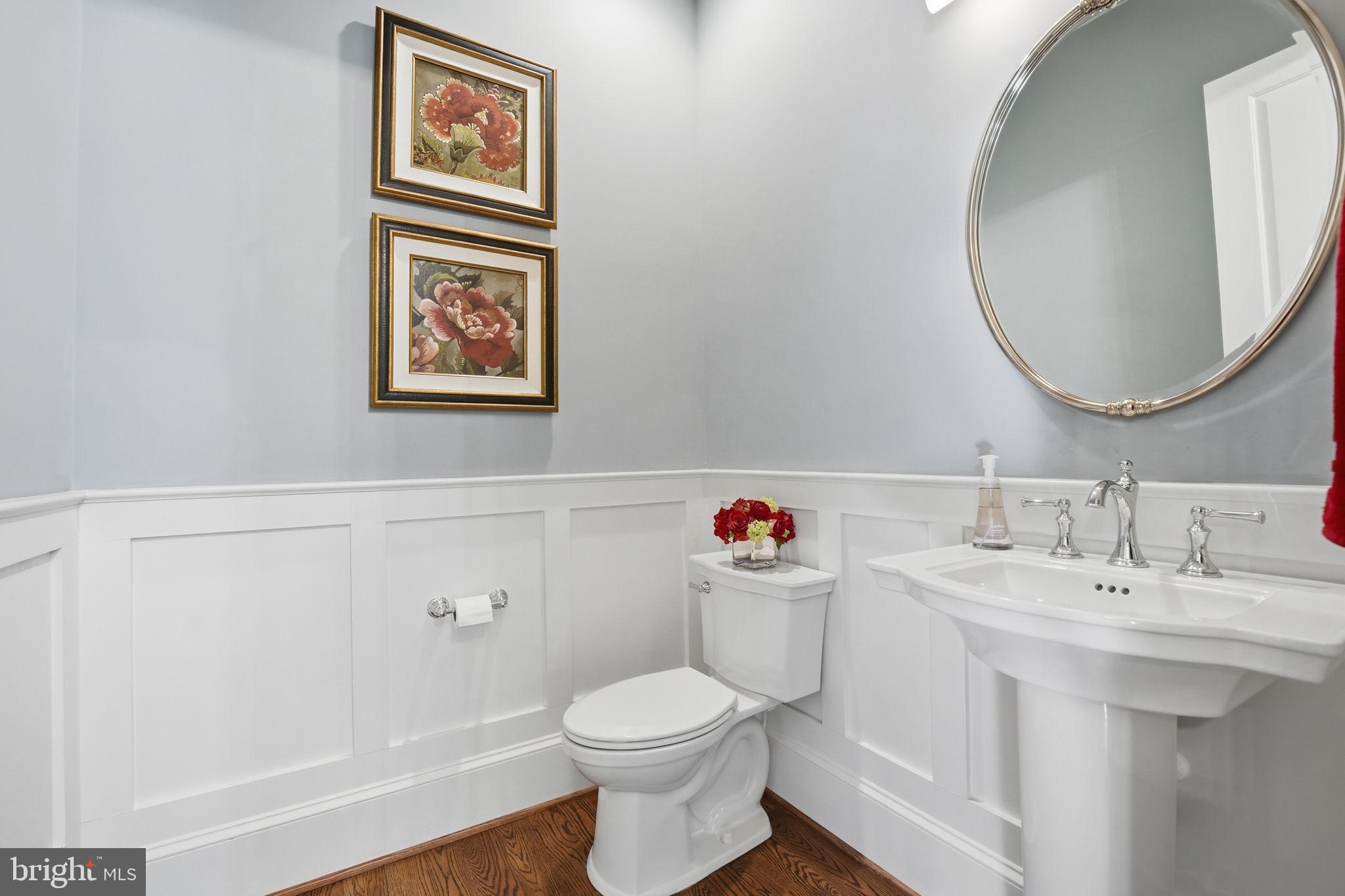 LYON VILLAGE - Residential