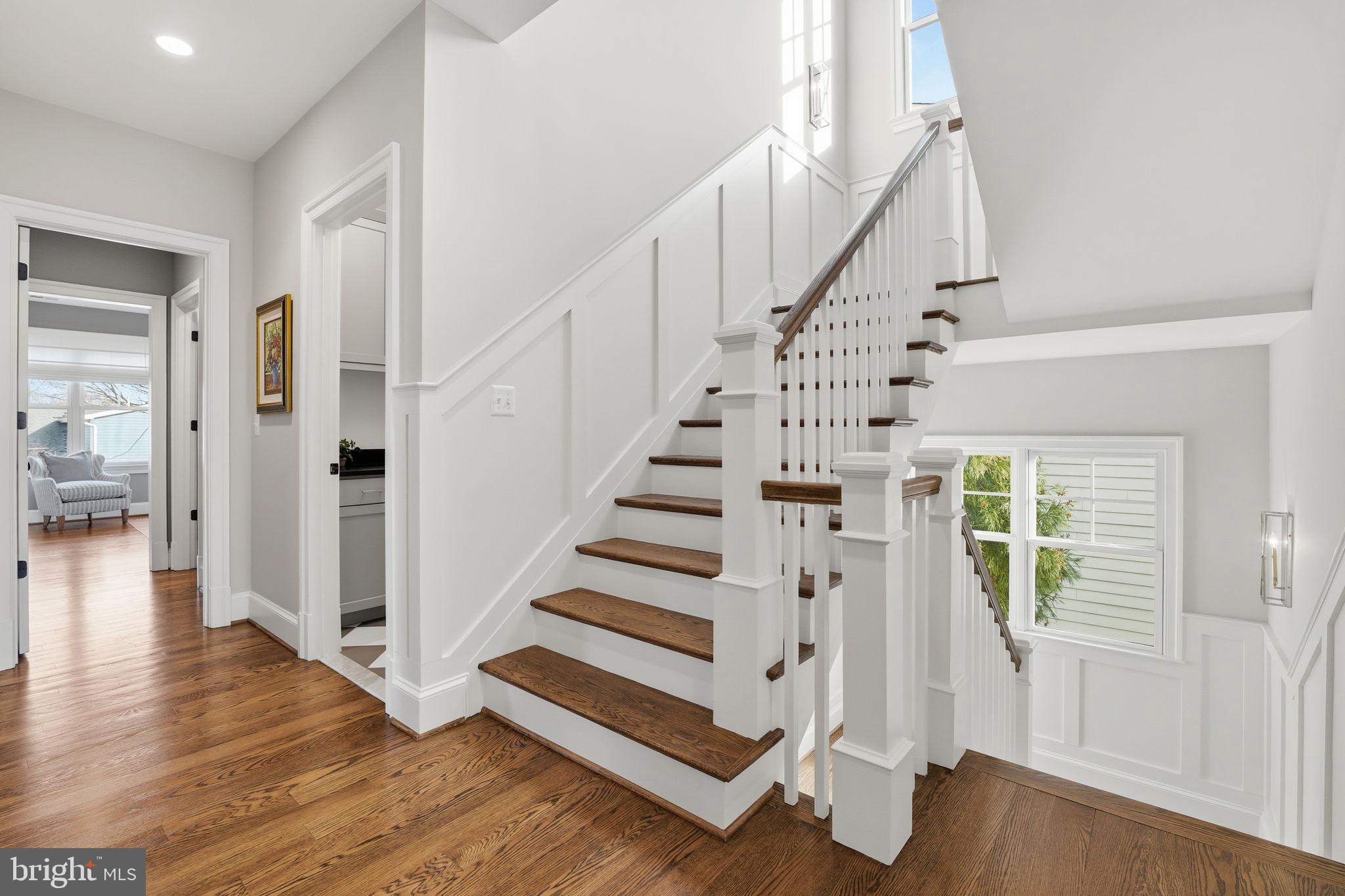 LYON VILLAGE - Residential