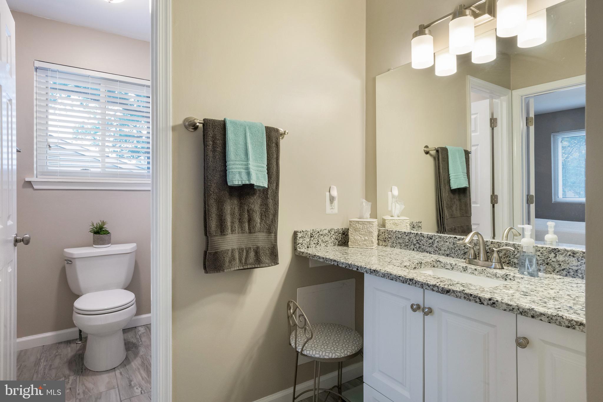 WOODLAND BEACH - Residential