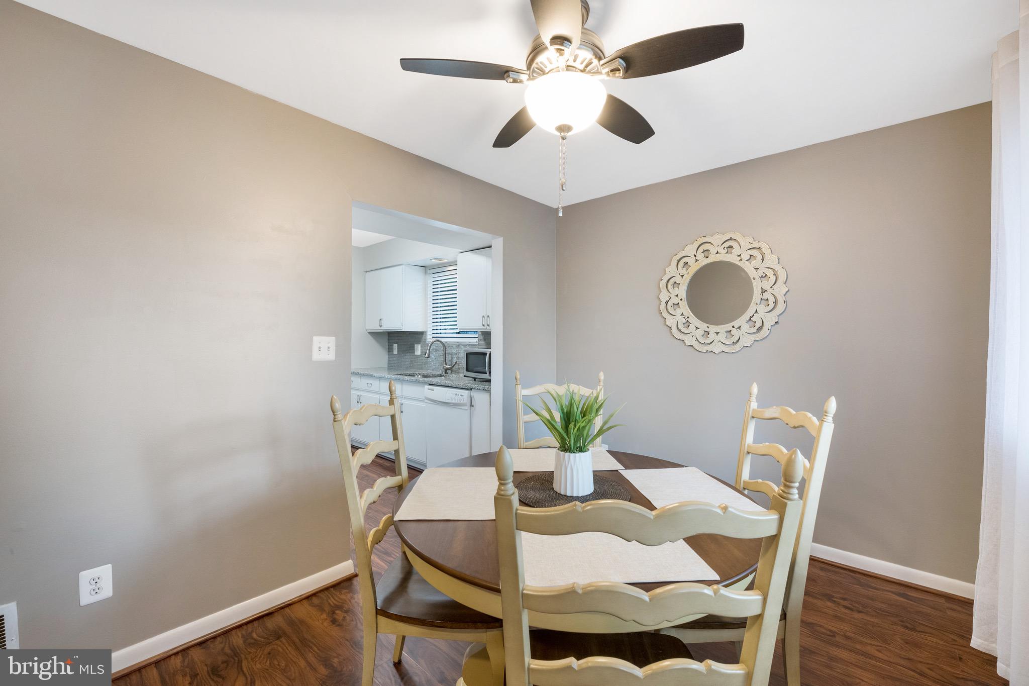 WOODLAND BEACH - Residential