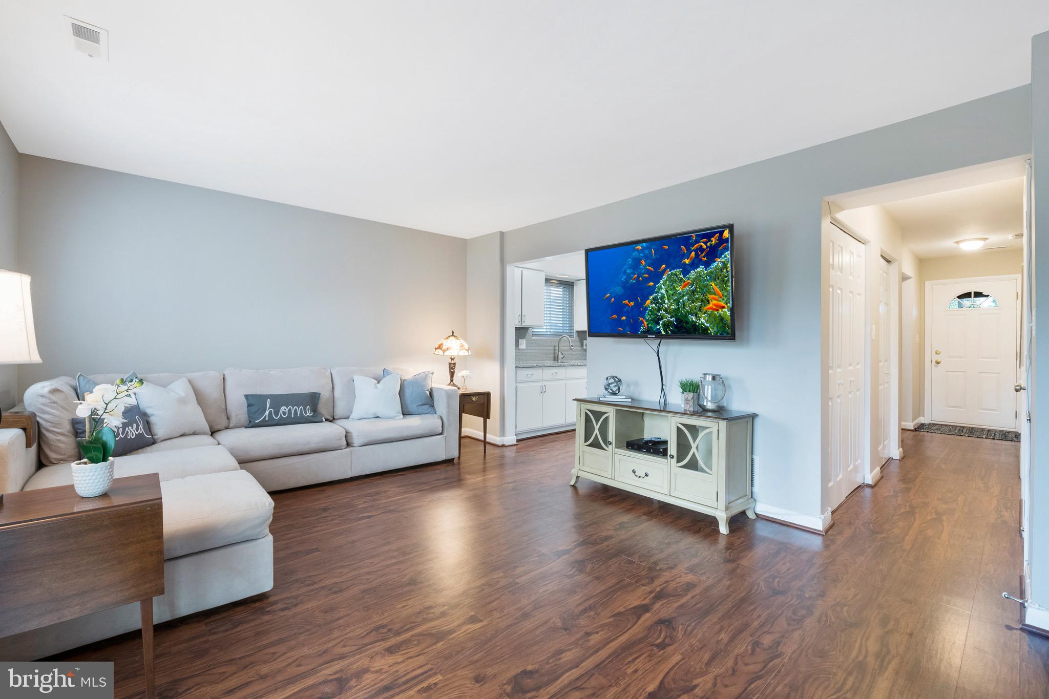 WOODLAND BEACH - Residential